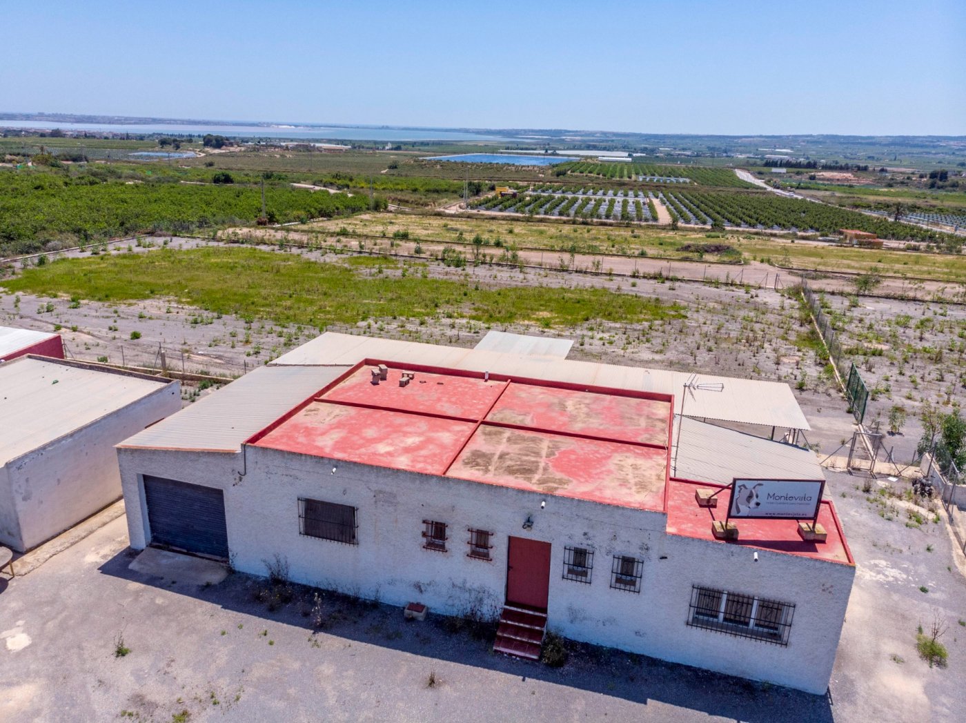 Master bedroom in finca for sale in Los Montesinos