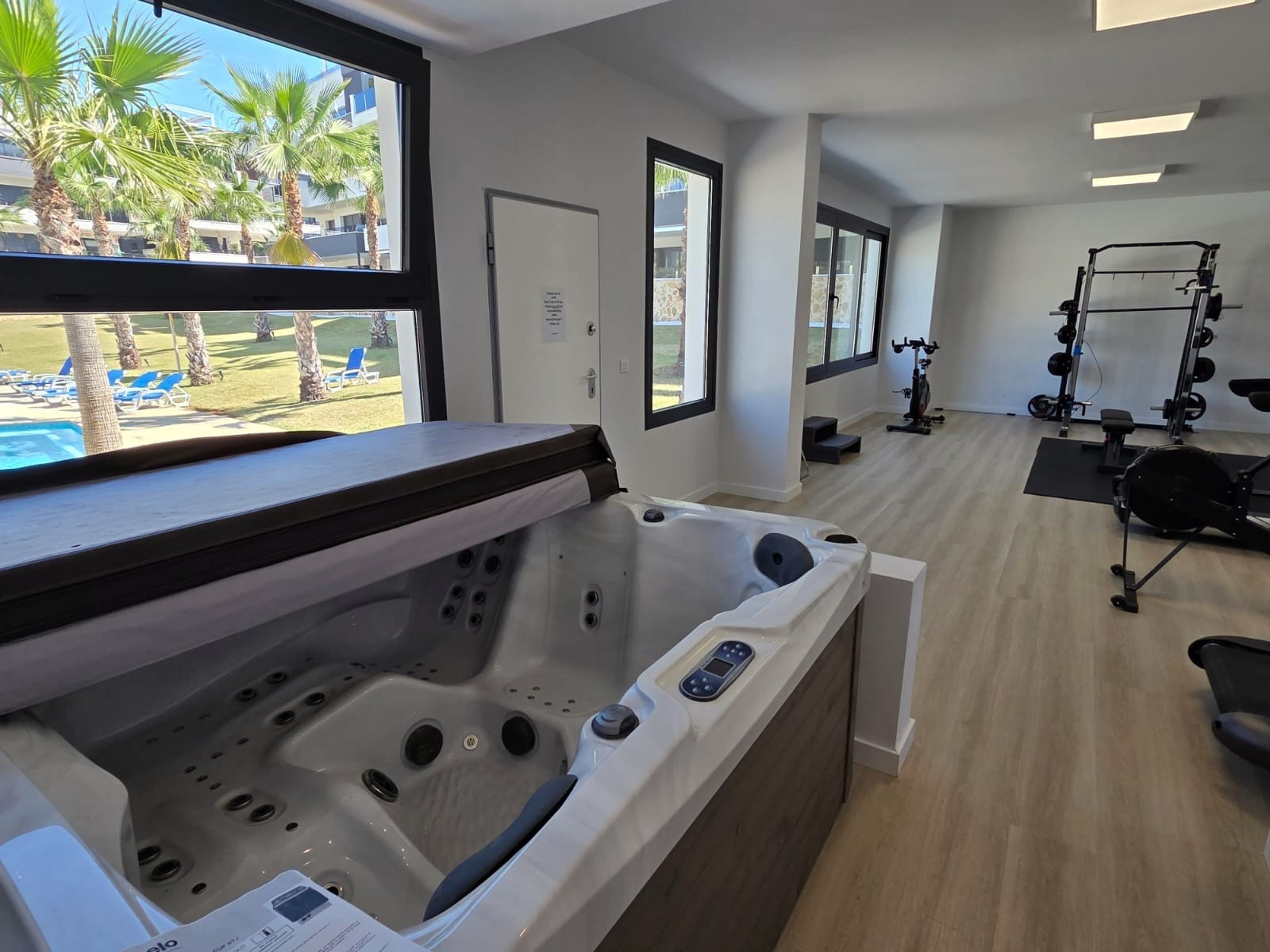Garden in apartment for sale in Orihuela Costa