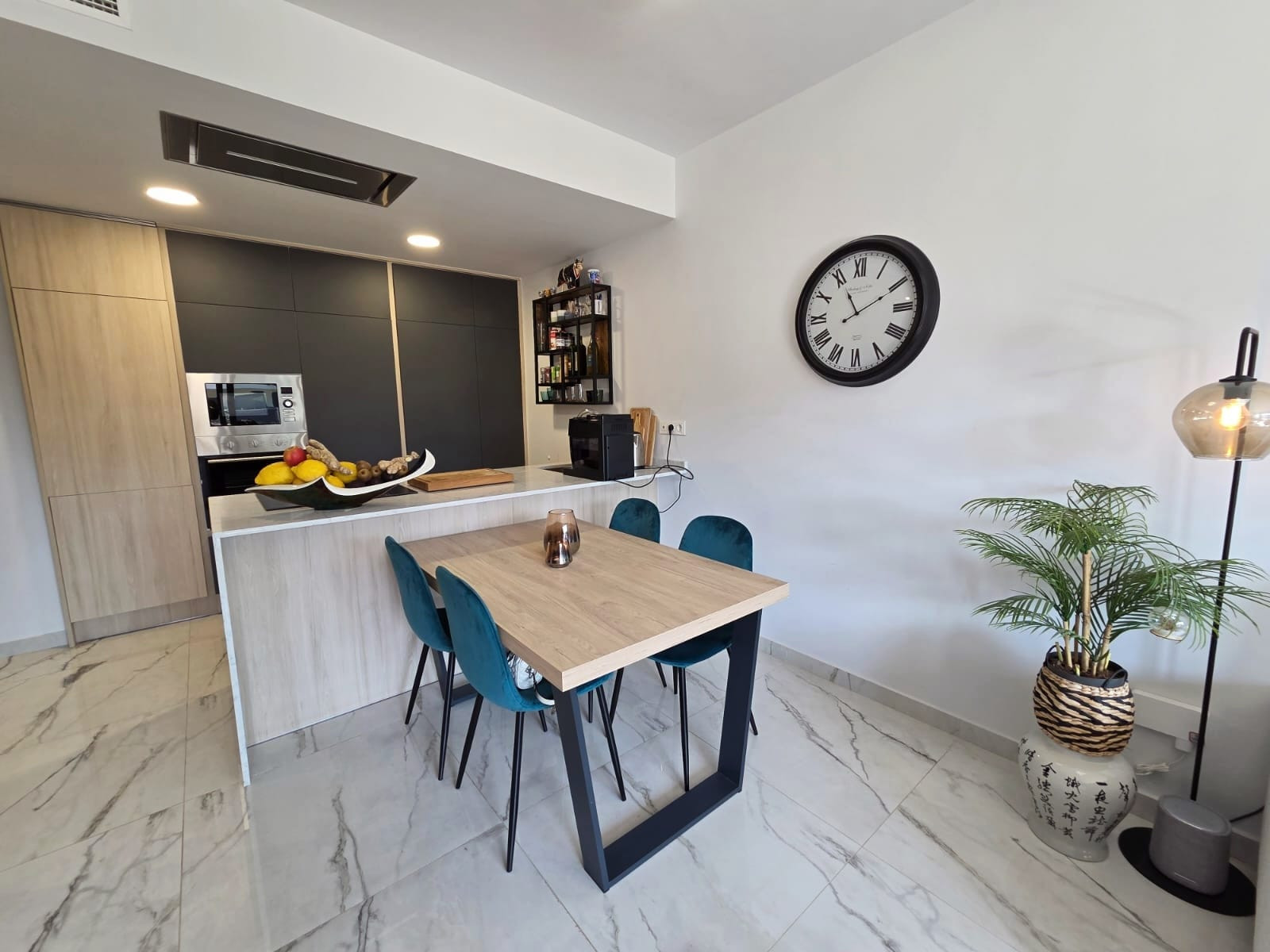 Garden in apartment for sale in Orihuela Costa