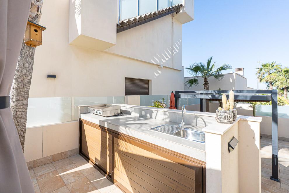 Kitchen in villa for sale in Benijofar