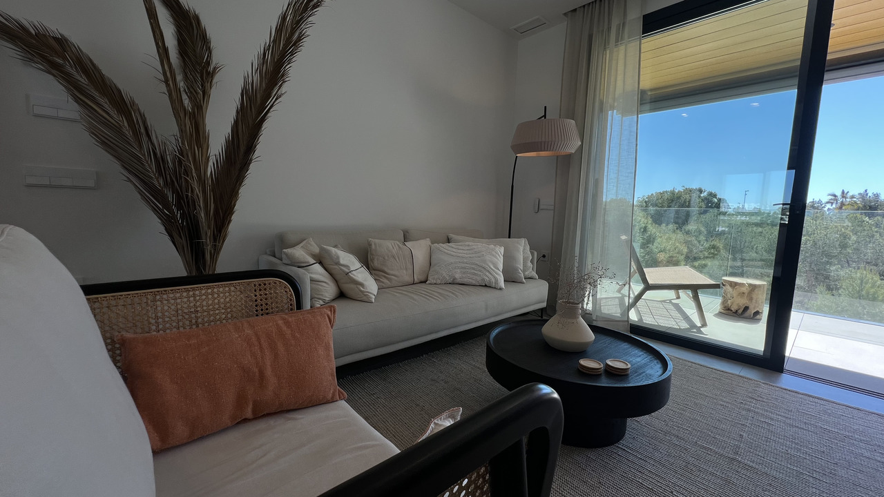 Garden in apartment for sale in Las Colinas Golf