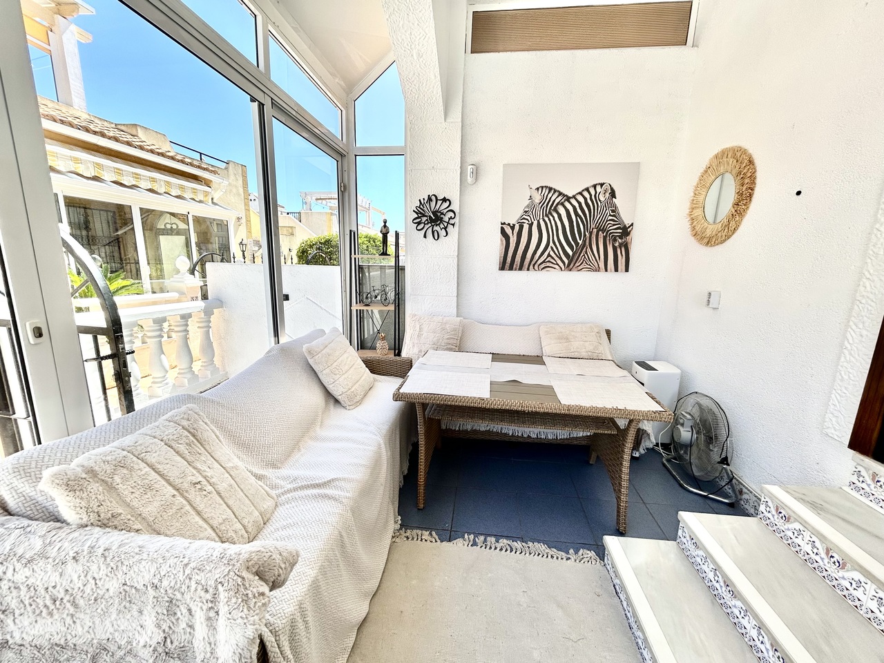 Dining area in terraced for sale in Punta Prima