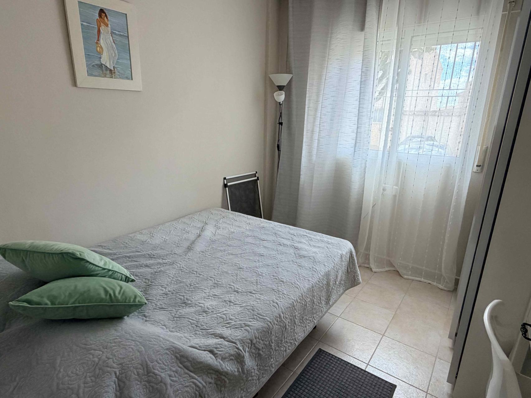 Bedroom in bungalow for sale in Orihuela Costa