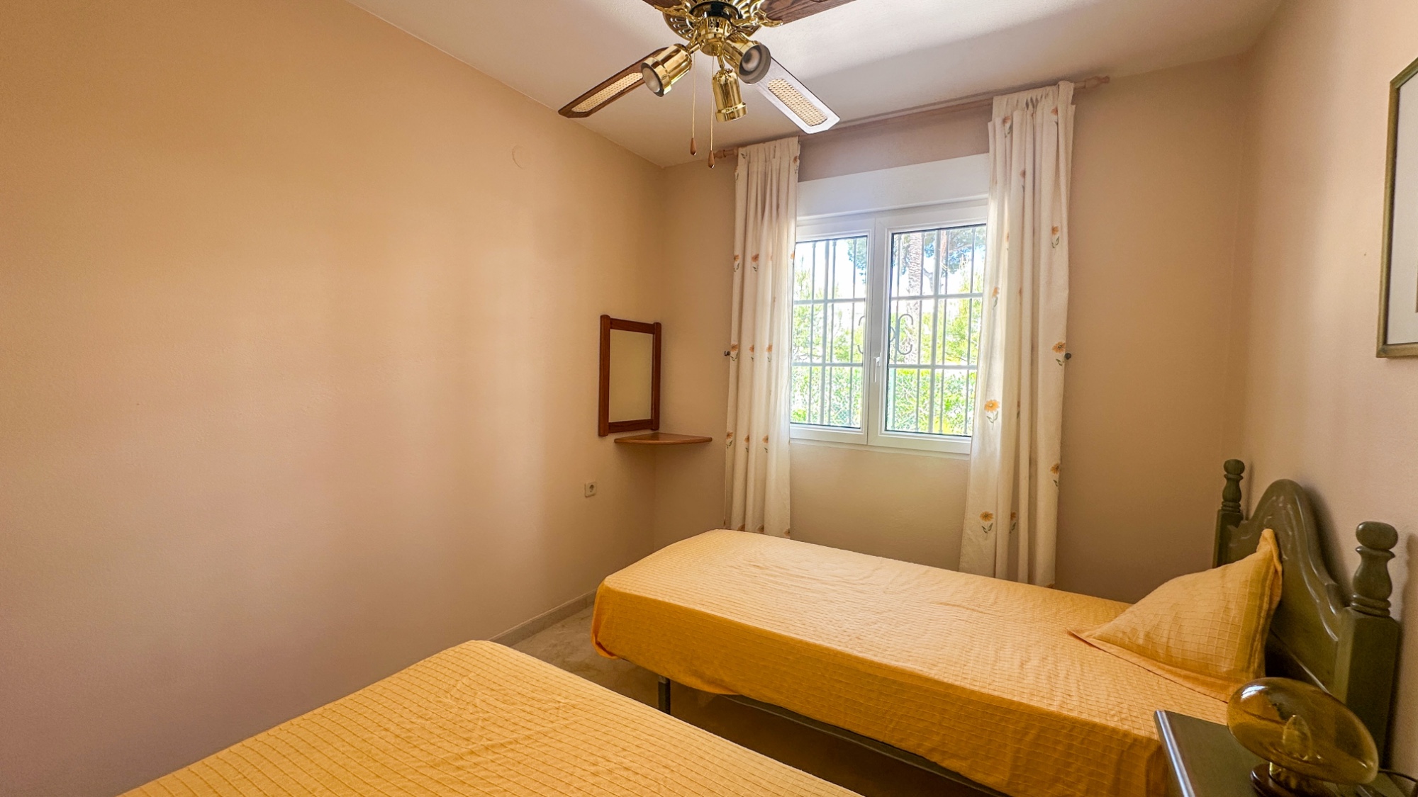Garden in terraced for sale in Orihuela Costa