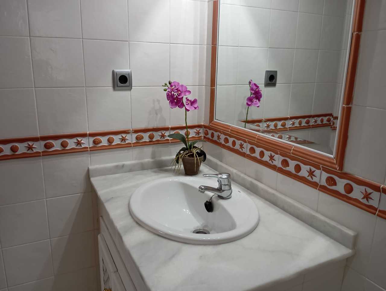 Bedroom in apartment for sale in Villamartin