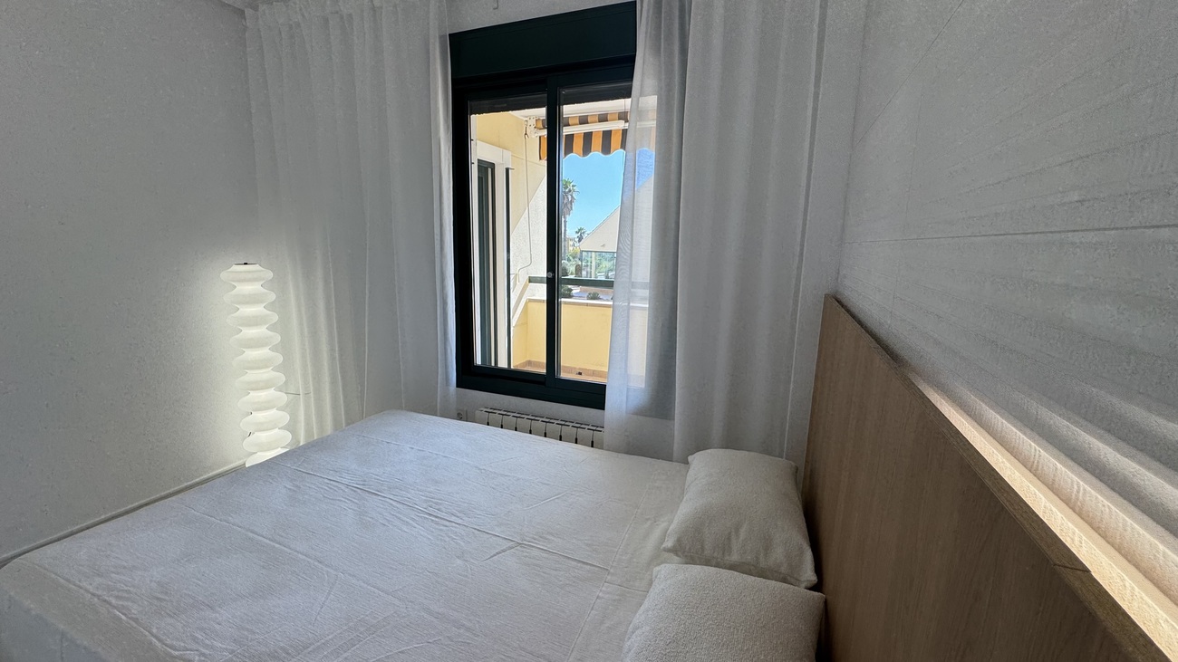 Kitchen in apartment for sale in Lomas De Campoamor