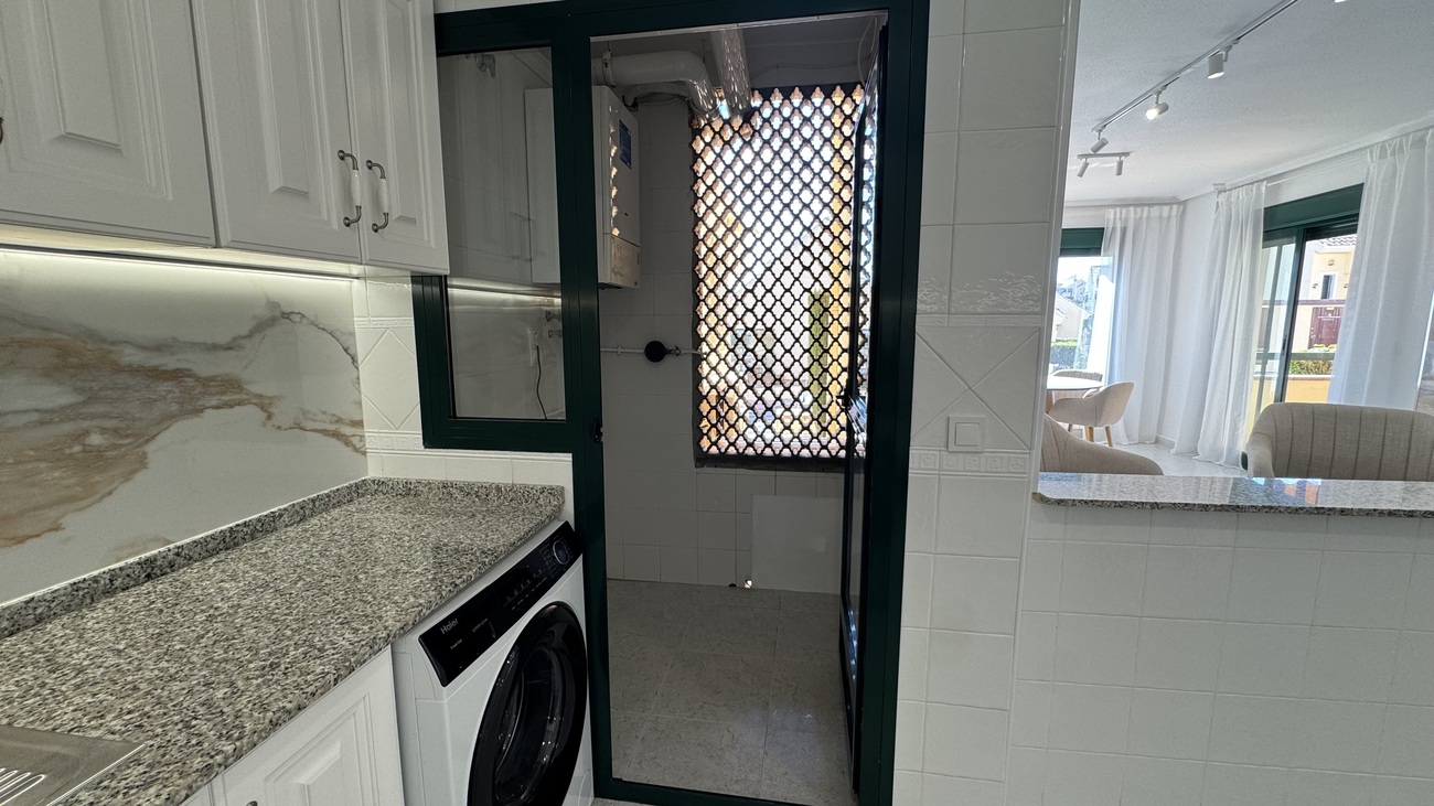 Living room in apartment for sale in Lomas De Campoamor
