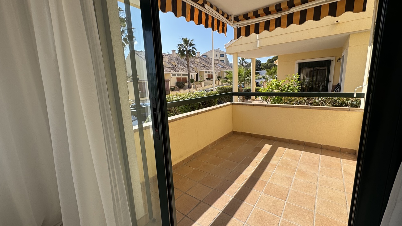 Garden in apartment for sale in Lomas De Campoamor