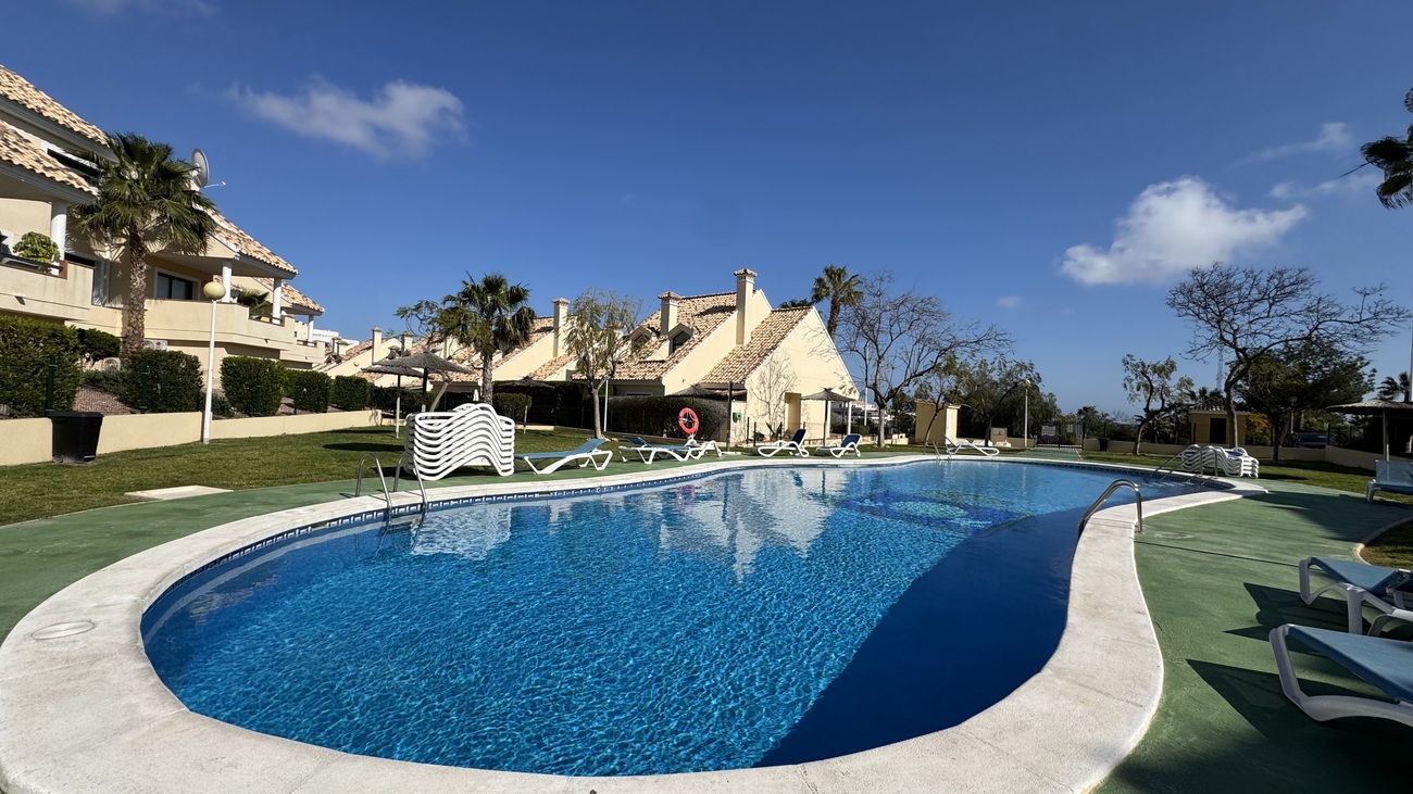 Kitchen in apartment for sale in Lomas De Campoamor