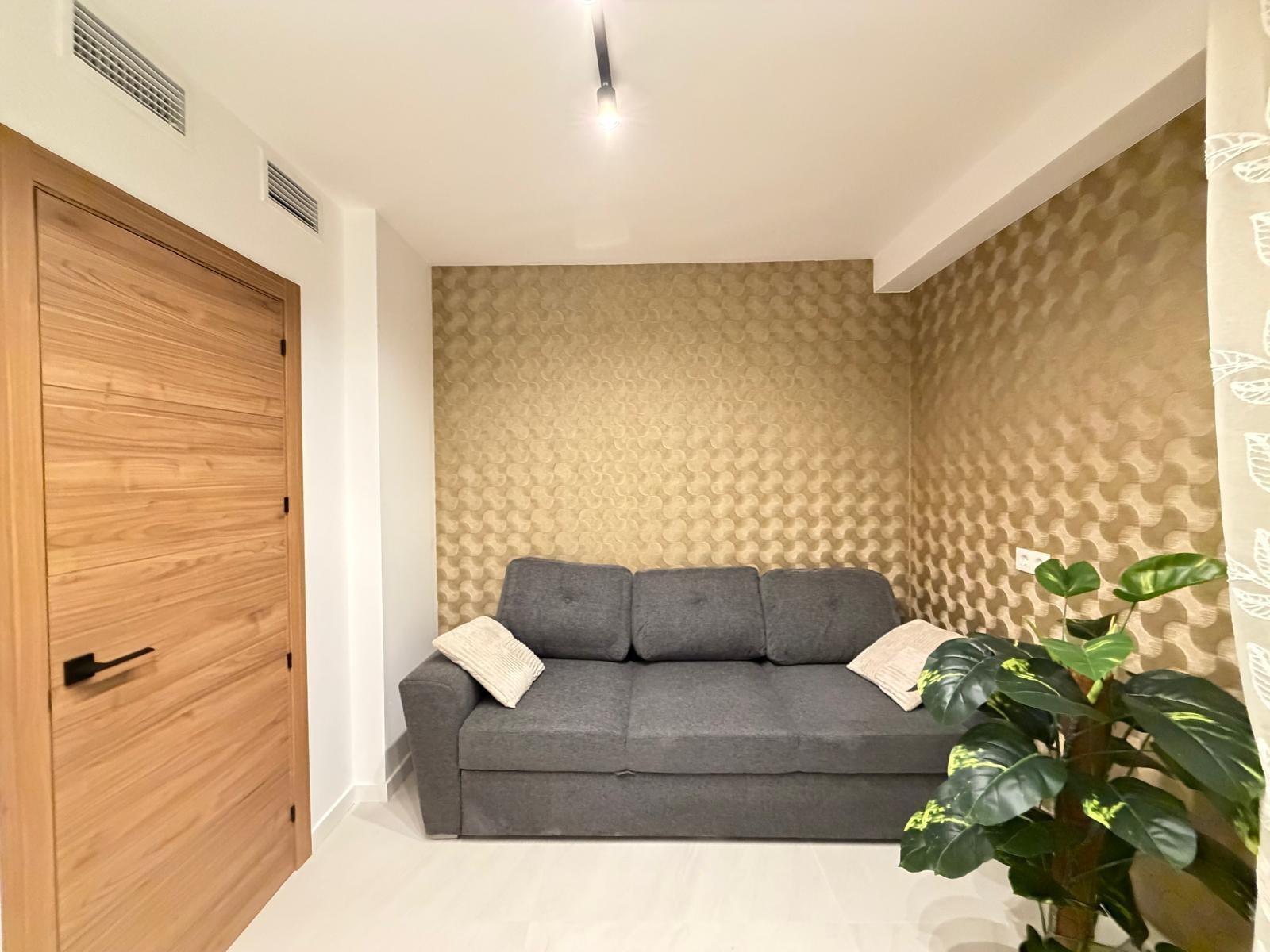 Bedroom in apartment for sale in Torrevieja