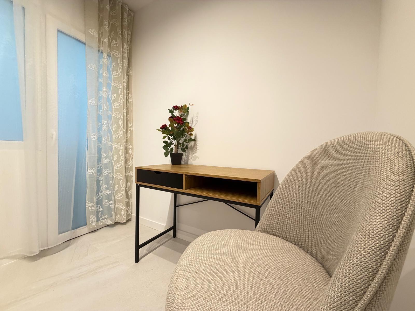 Master bedroom in apartment for sale in Torrevieja