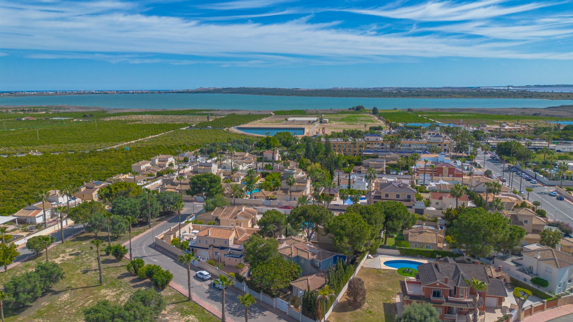Villas, kas izskatās, kad tie ir tikai pamatā, un tas ir to lielais plus.