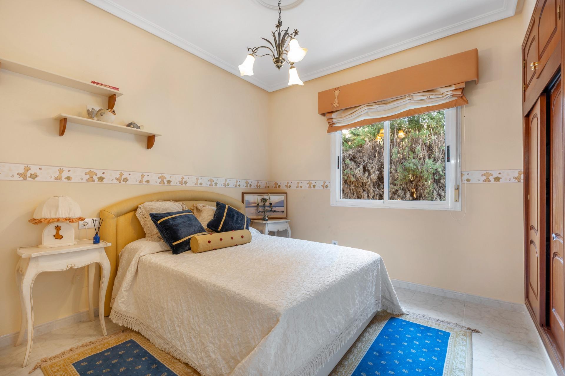 Kitchen in villa for sale in Rojales