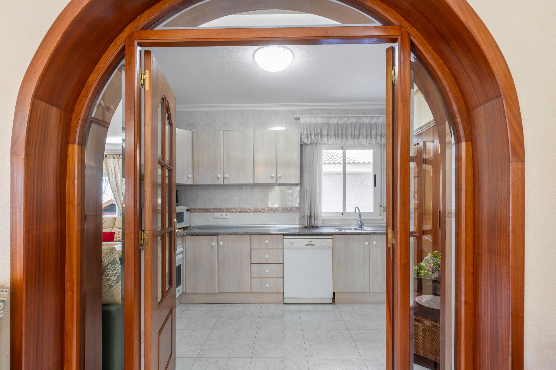 Dining area in villa for sale in Rojales