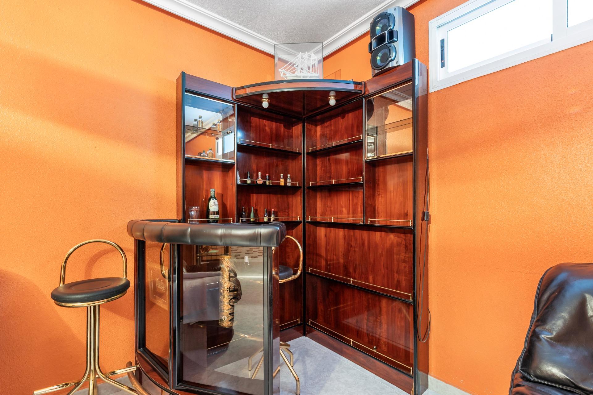 Kitchen in villa for sale in Rojales