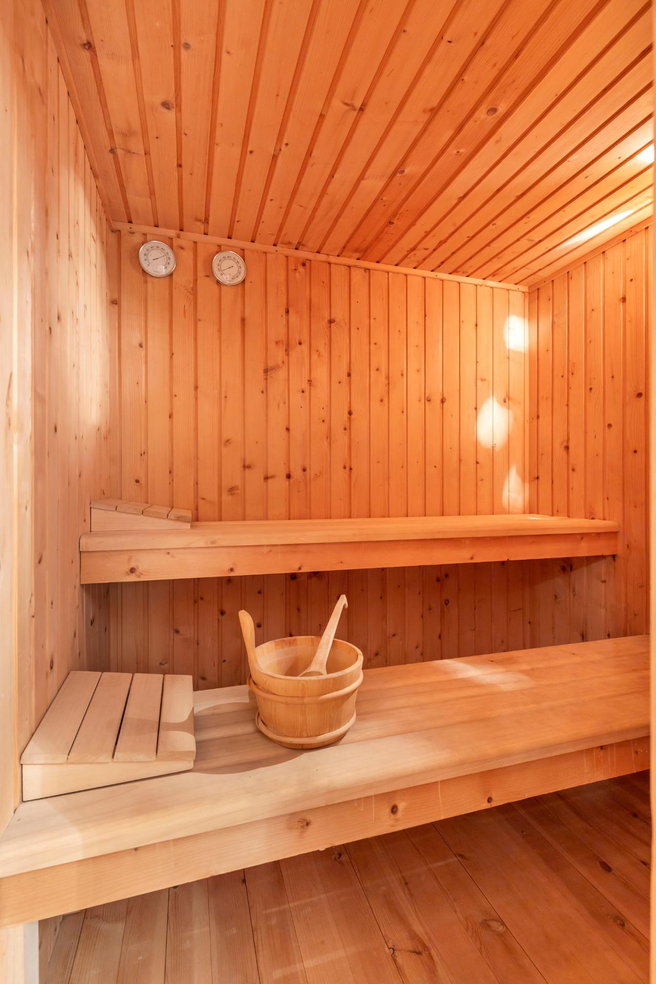 Bathroom in villa for sale in Rojales