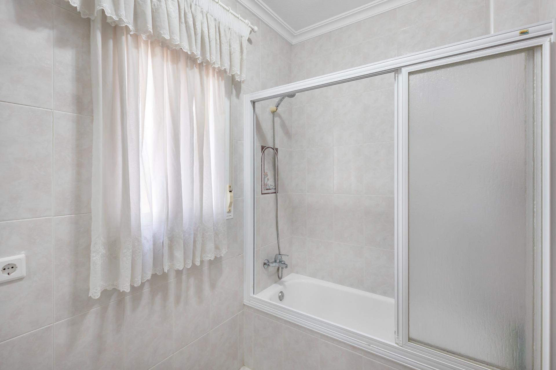 Bedroom in villa for sale in Rojales