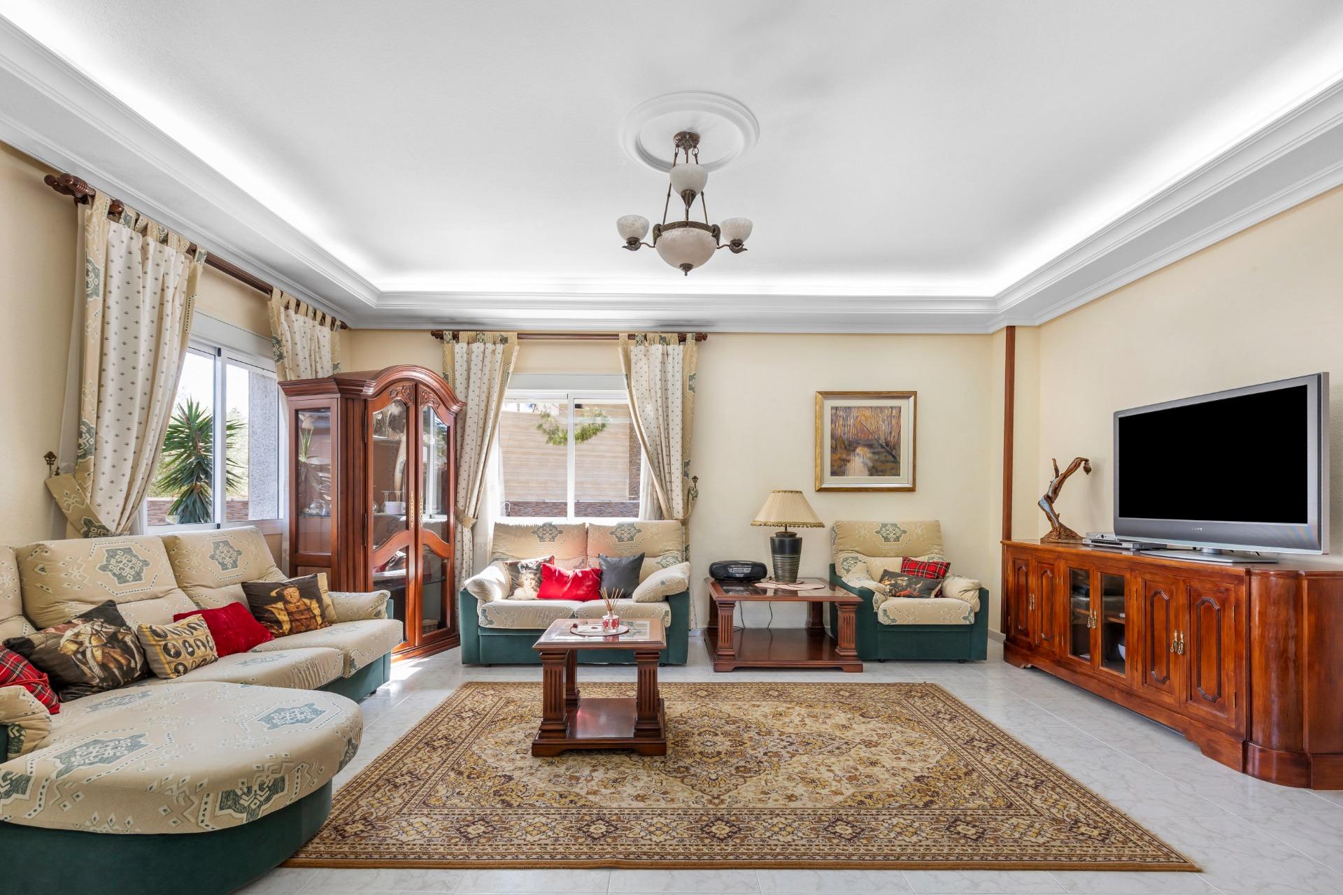 Terrace in villa for sale in Rojales