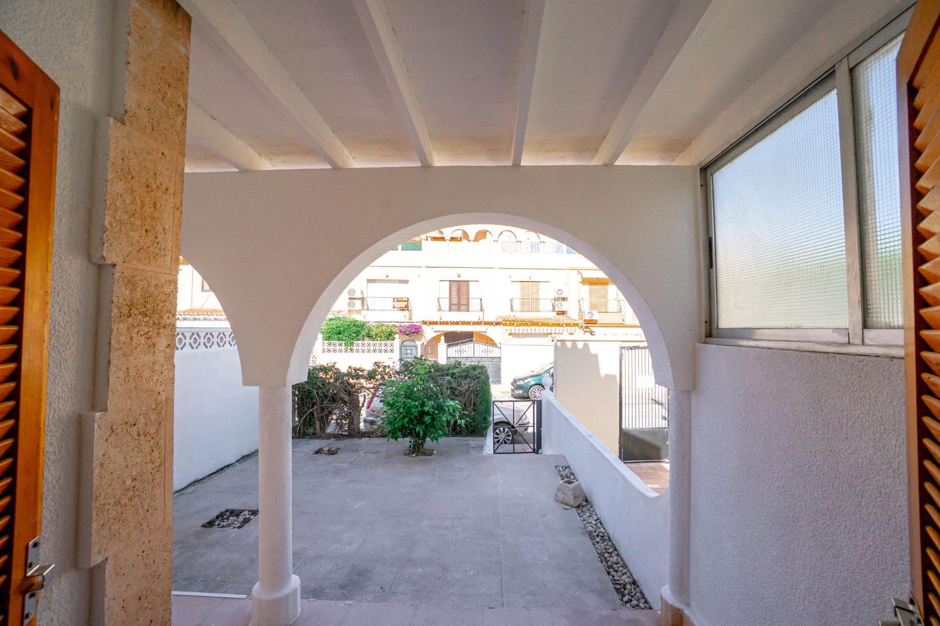 Terrace in apartment for sale in Torrevieja