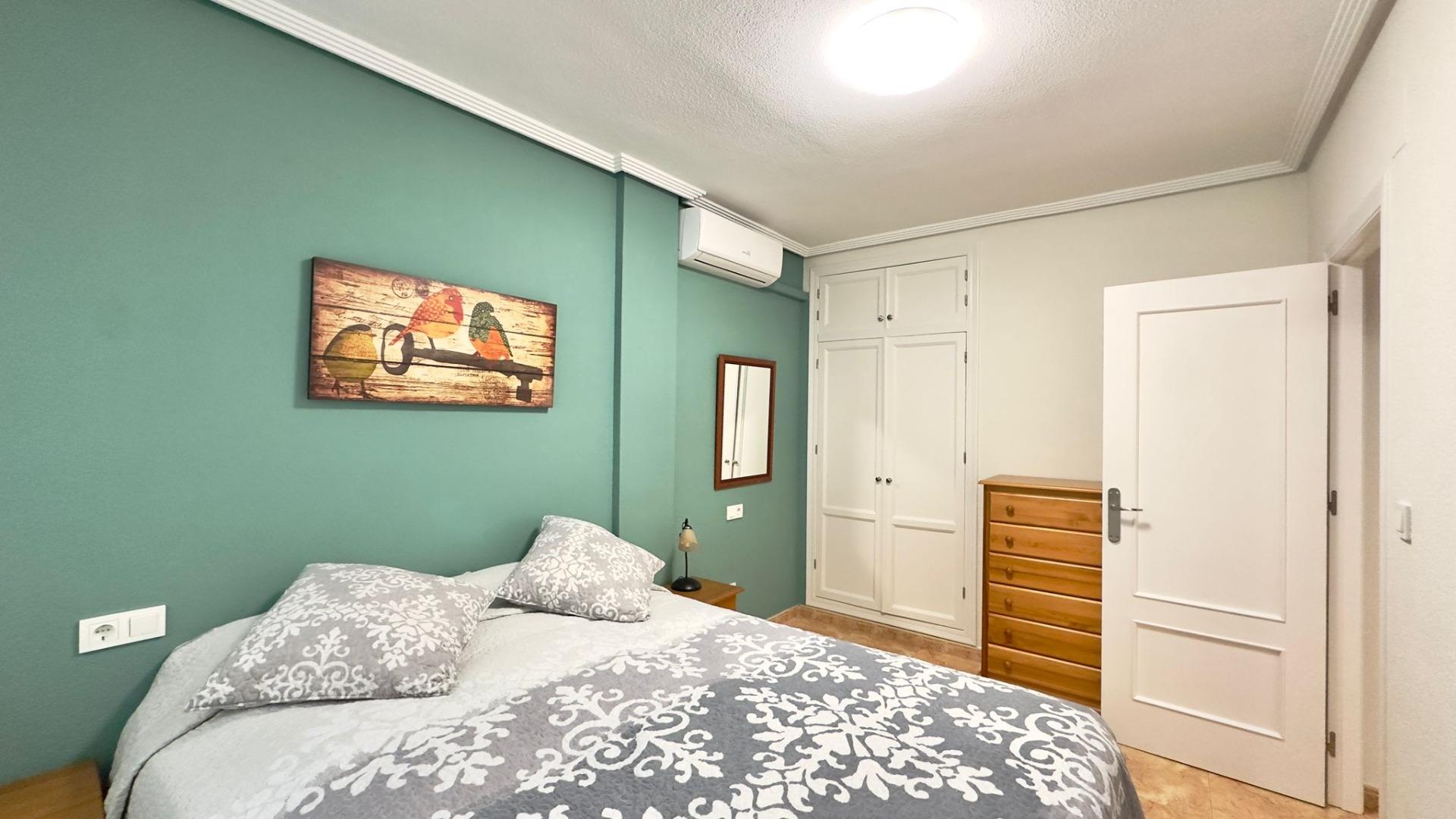 Master bedroom in bungalow for sale in Torrevieja
