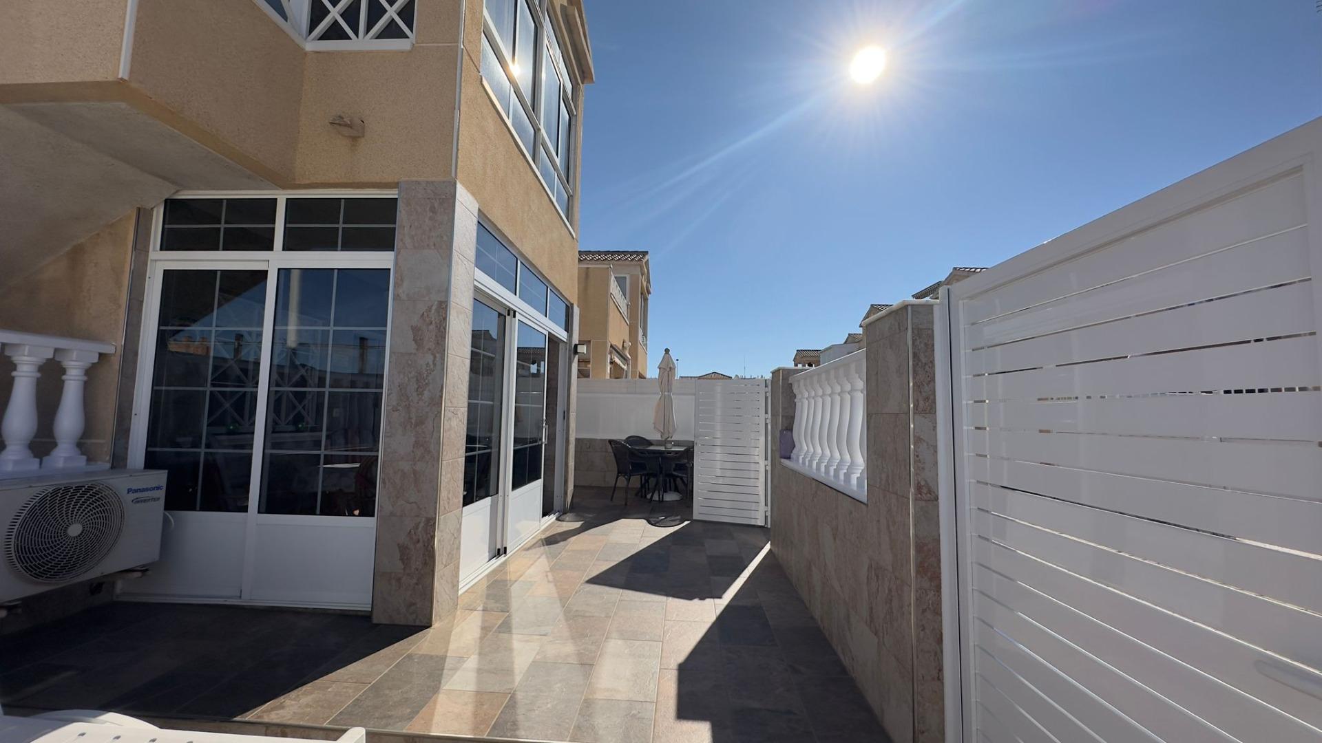 Kitchen in bungalow for sale in Torrevieja