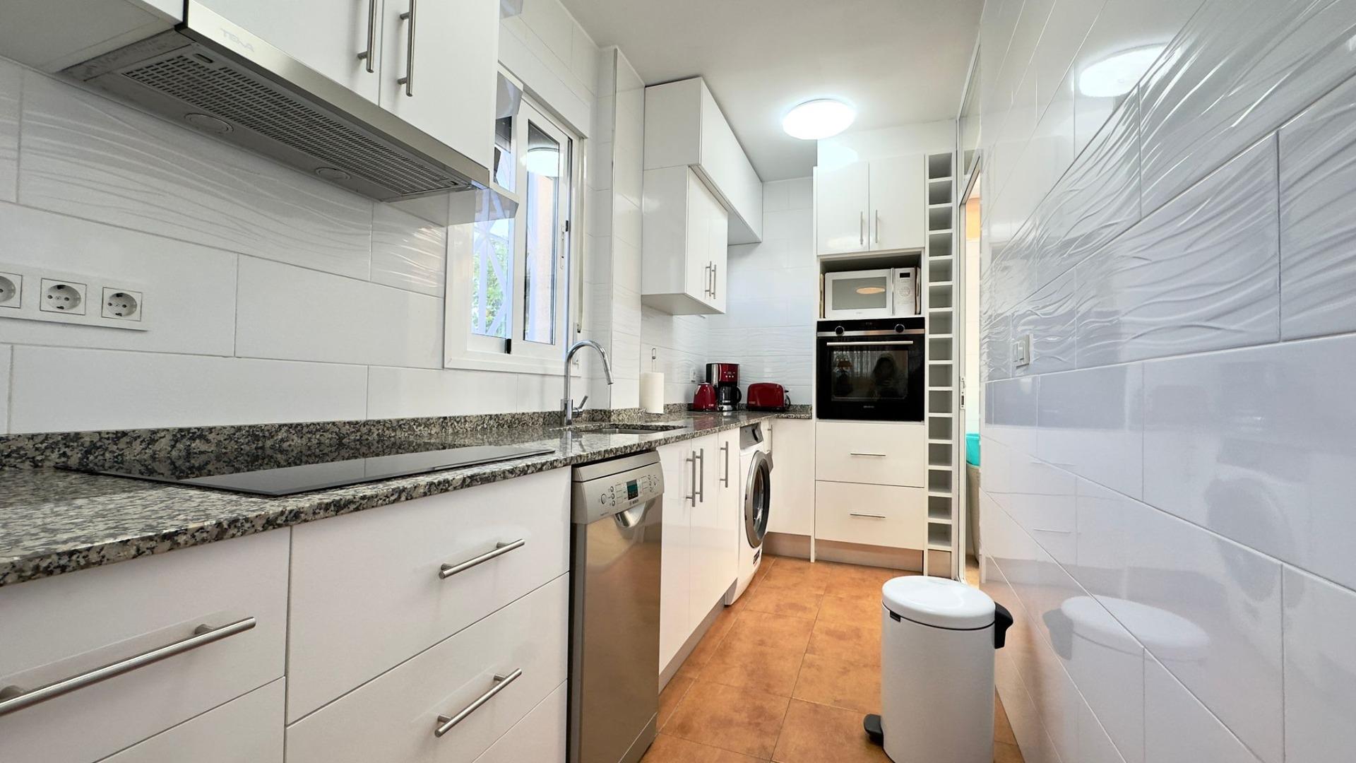 Garden in bungalow for sale in Torrevieja