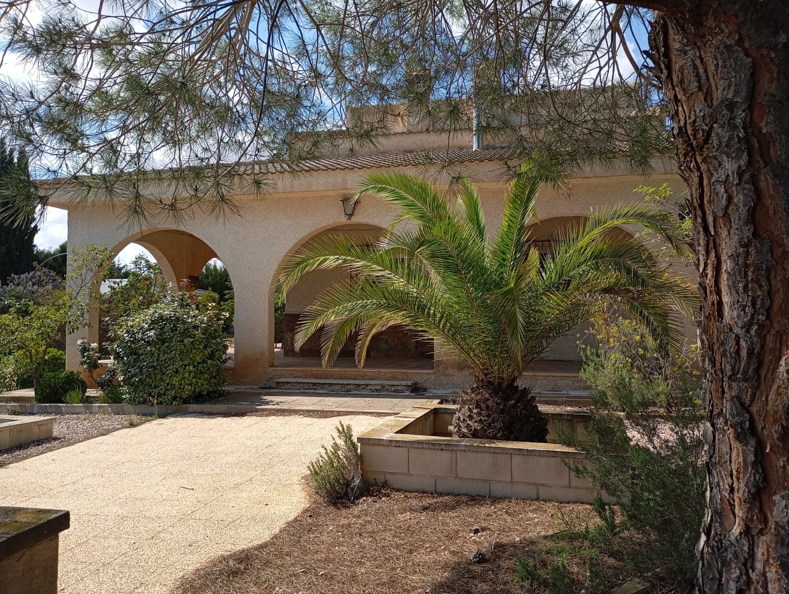 Master bedroom in villa for sale in Yecla