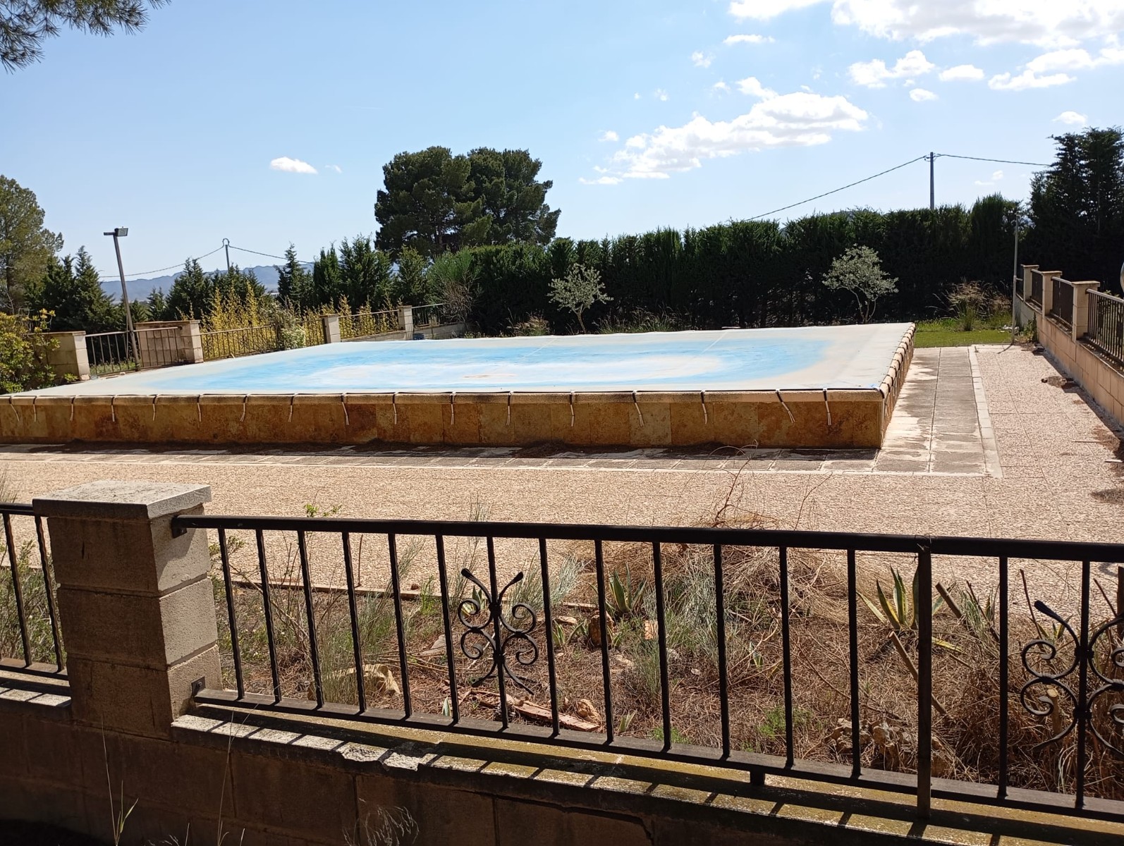 Luxury Villa in Yecla: Countryside Serenity with Modern Comfort