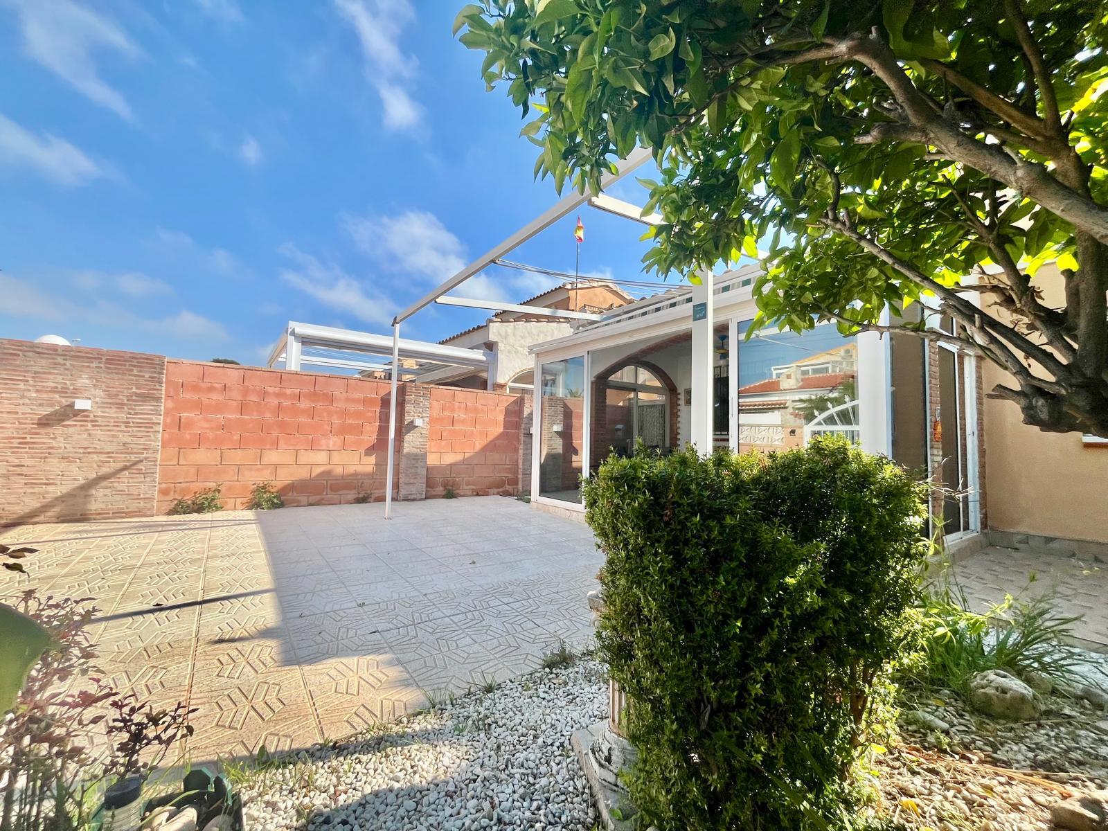 Dining area in villa for sale in Orihuela Costa