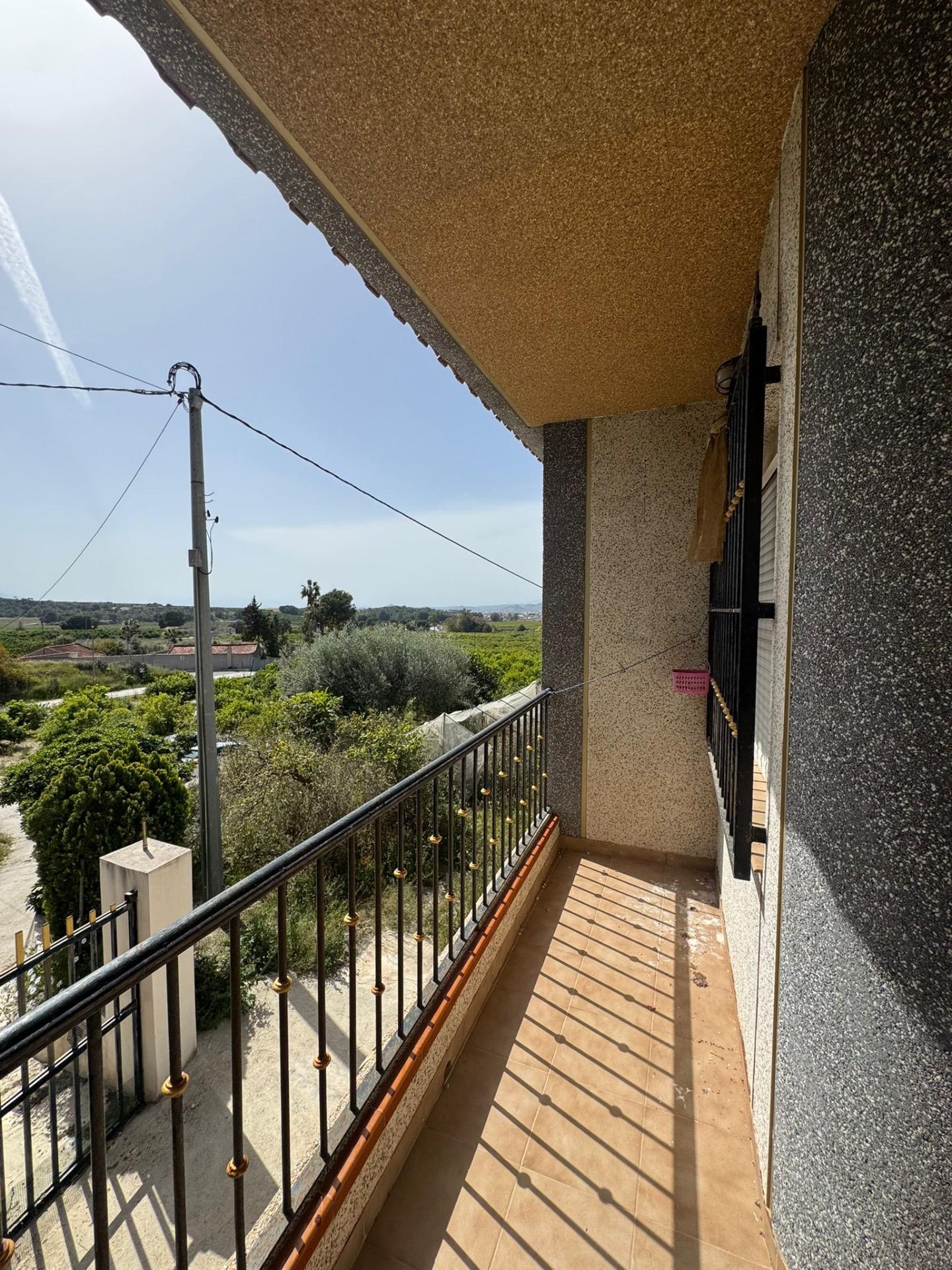 Garden in finca for sale in Orihuela