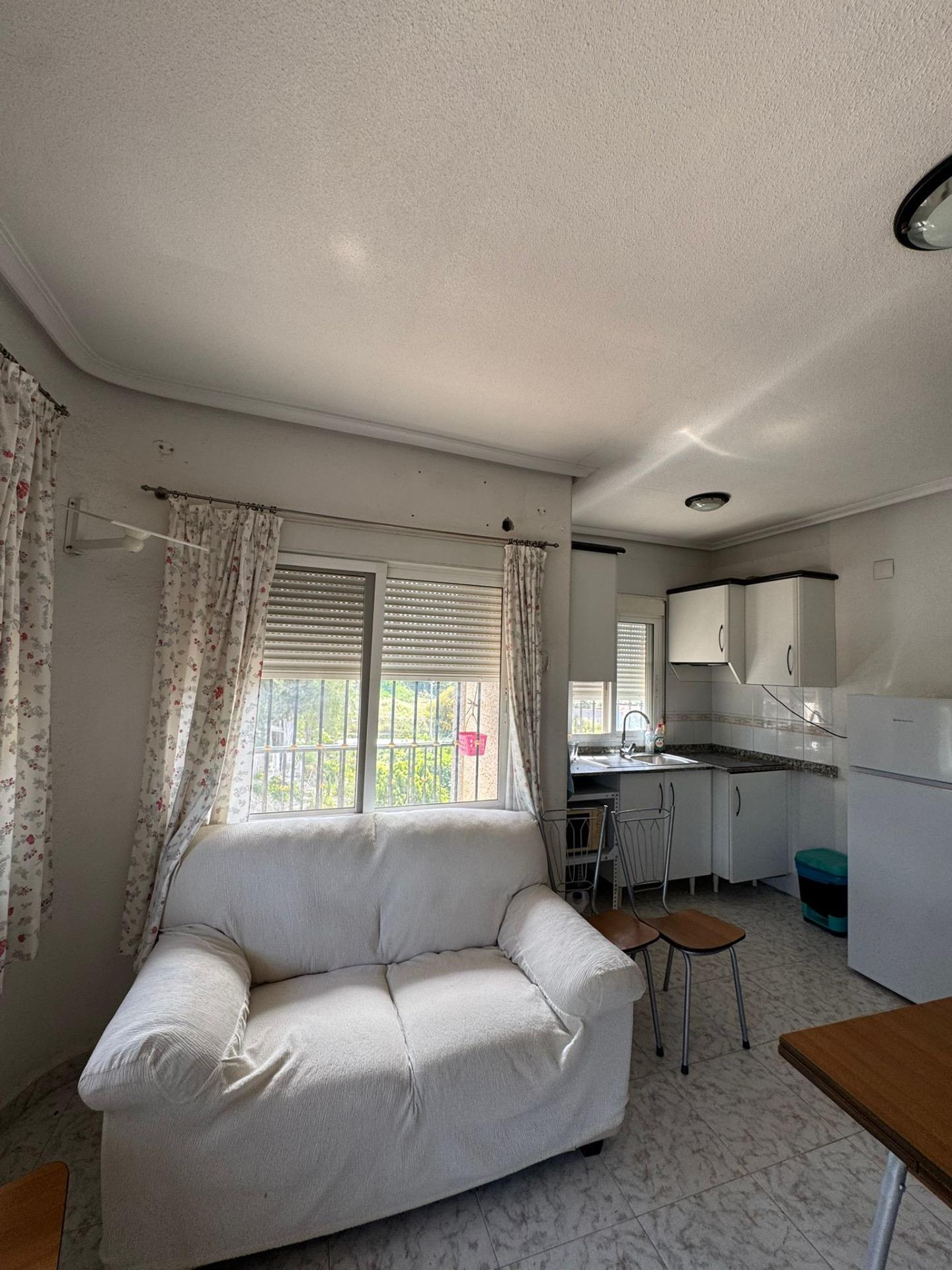 Dining area in finca for sale in Orihuela