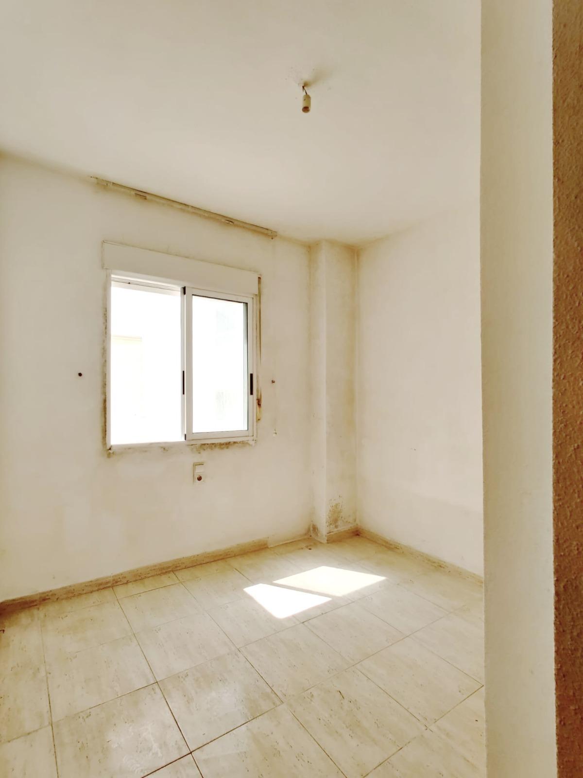 Master bedroom in penthouse for sale in Torrevieja