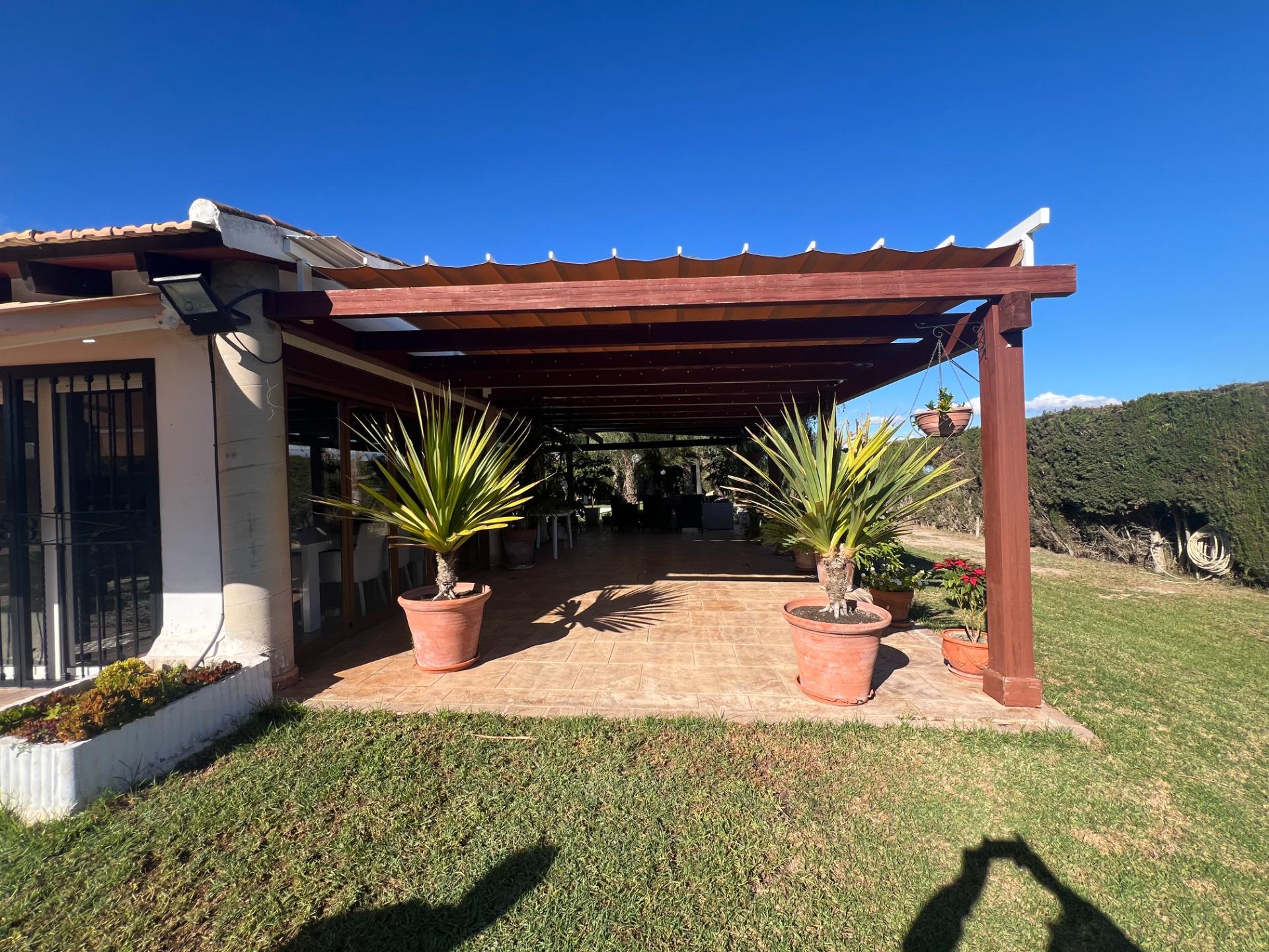 Dining area in finca for sale in Dolores