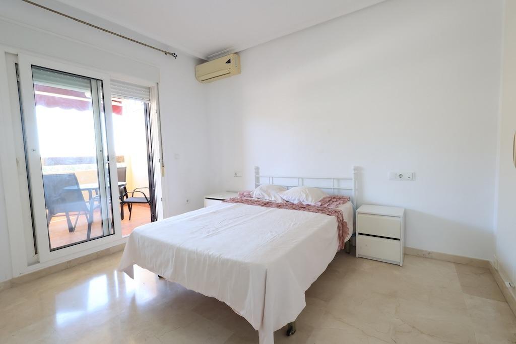 Bedroom in apartment for sale in Orihuela Costa