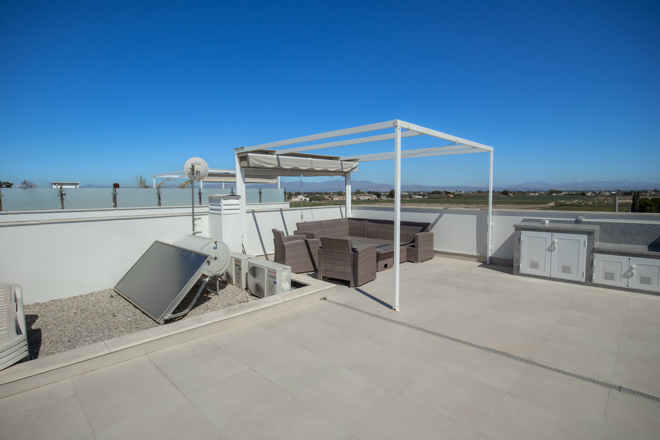 Pool area in villa for sale in Daya Vieja