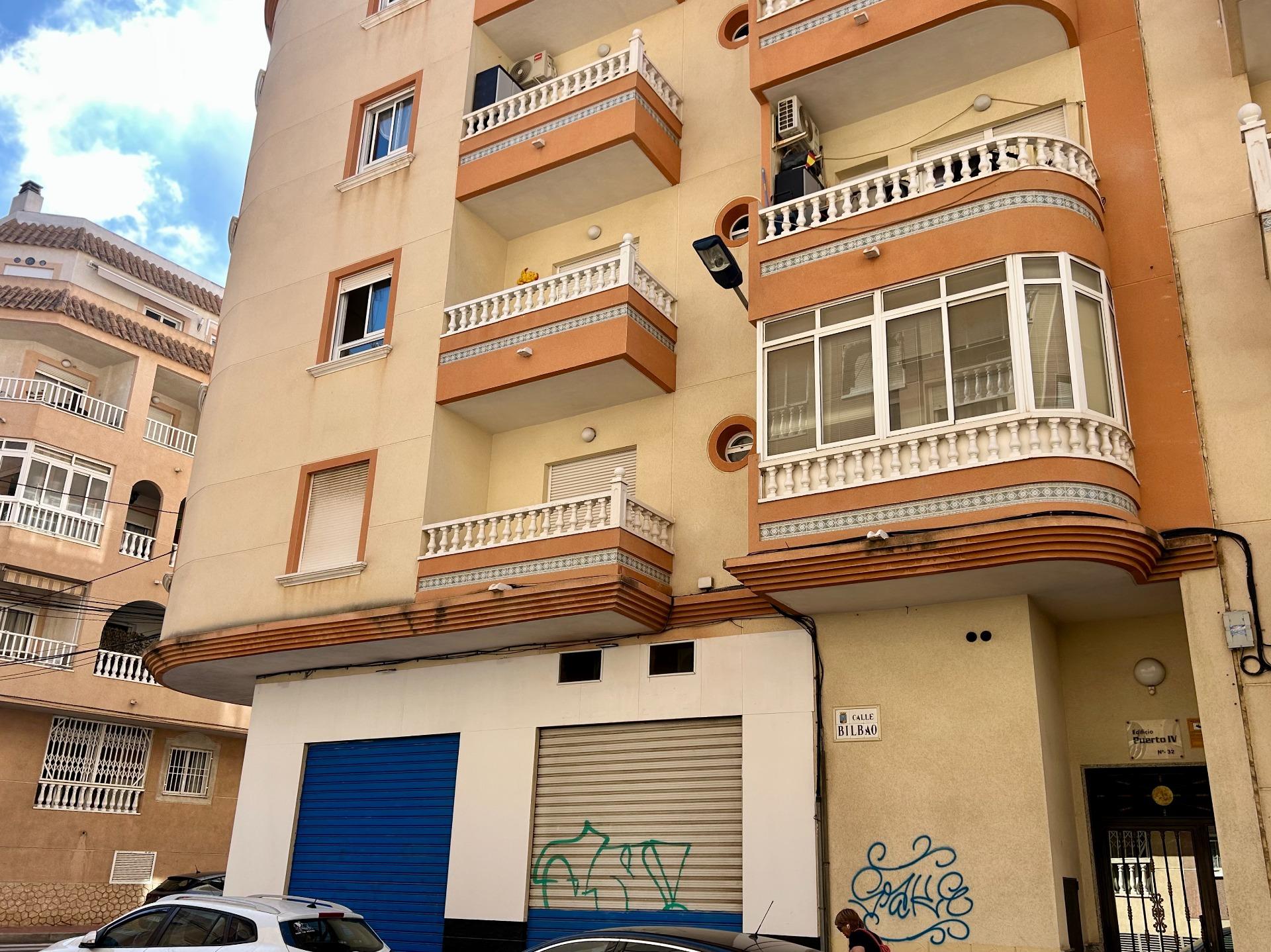 Kitchen in apartment for sale in Torrevieja