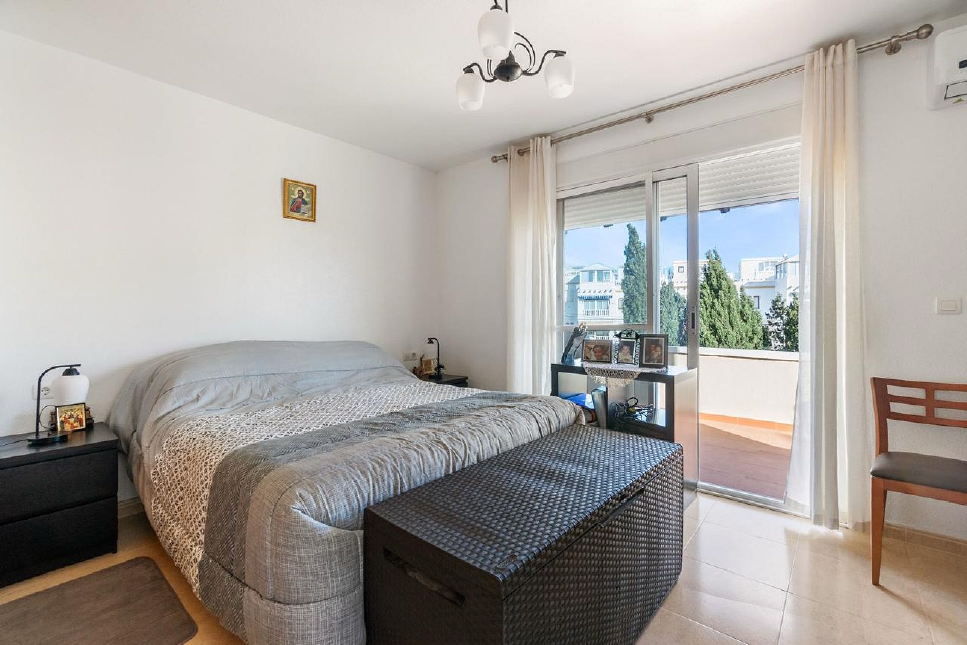 Garden in villa for sale in Orihuela Costa