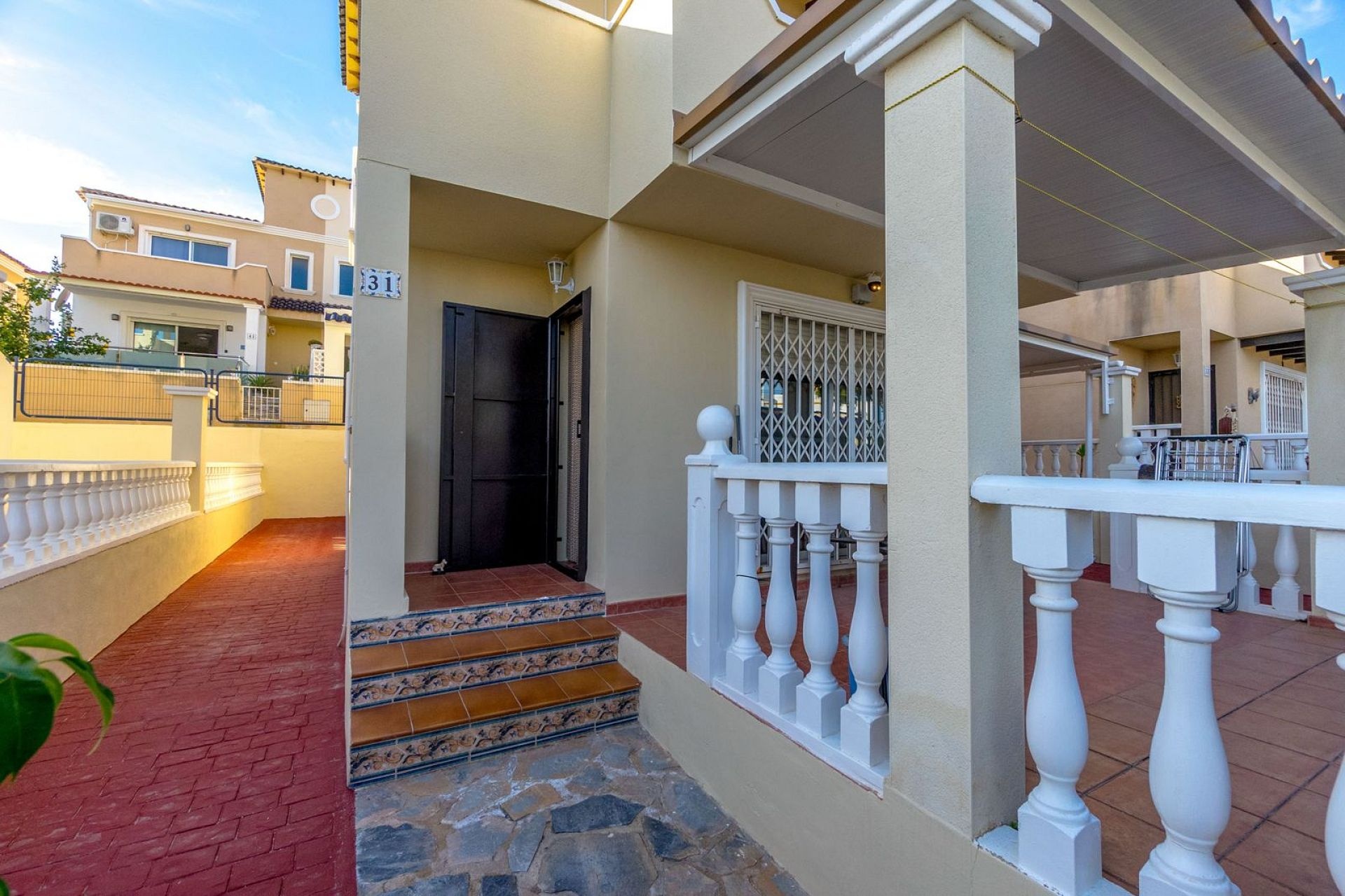 Bedroom in villa for sale in Orihuela Costa