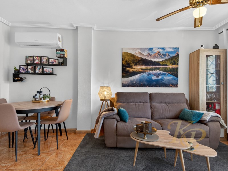 Dining area in apartment for sale in Torrevieja
