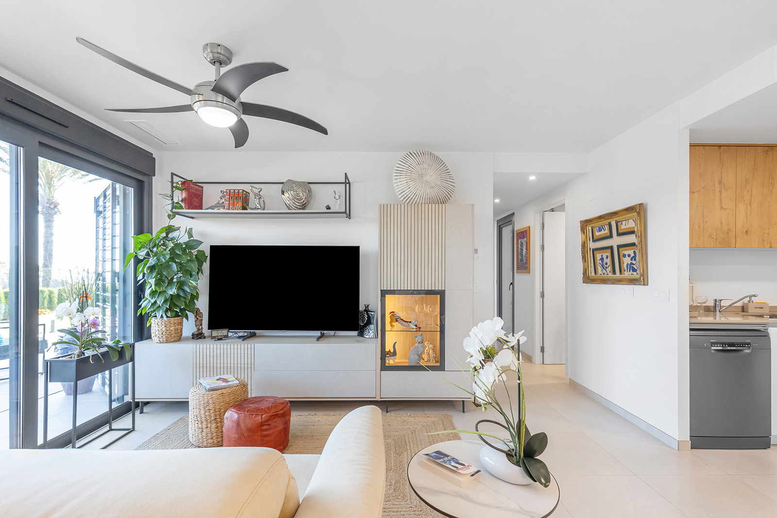 Pool area in apartment for sale in Torrevieja