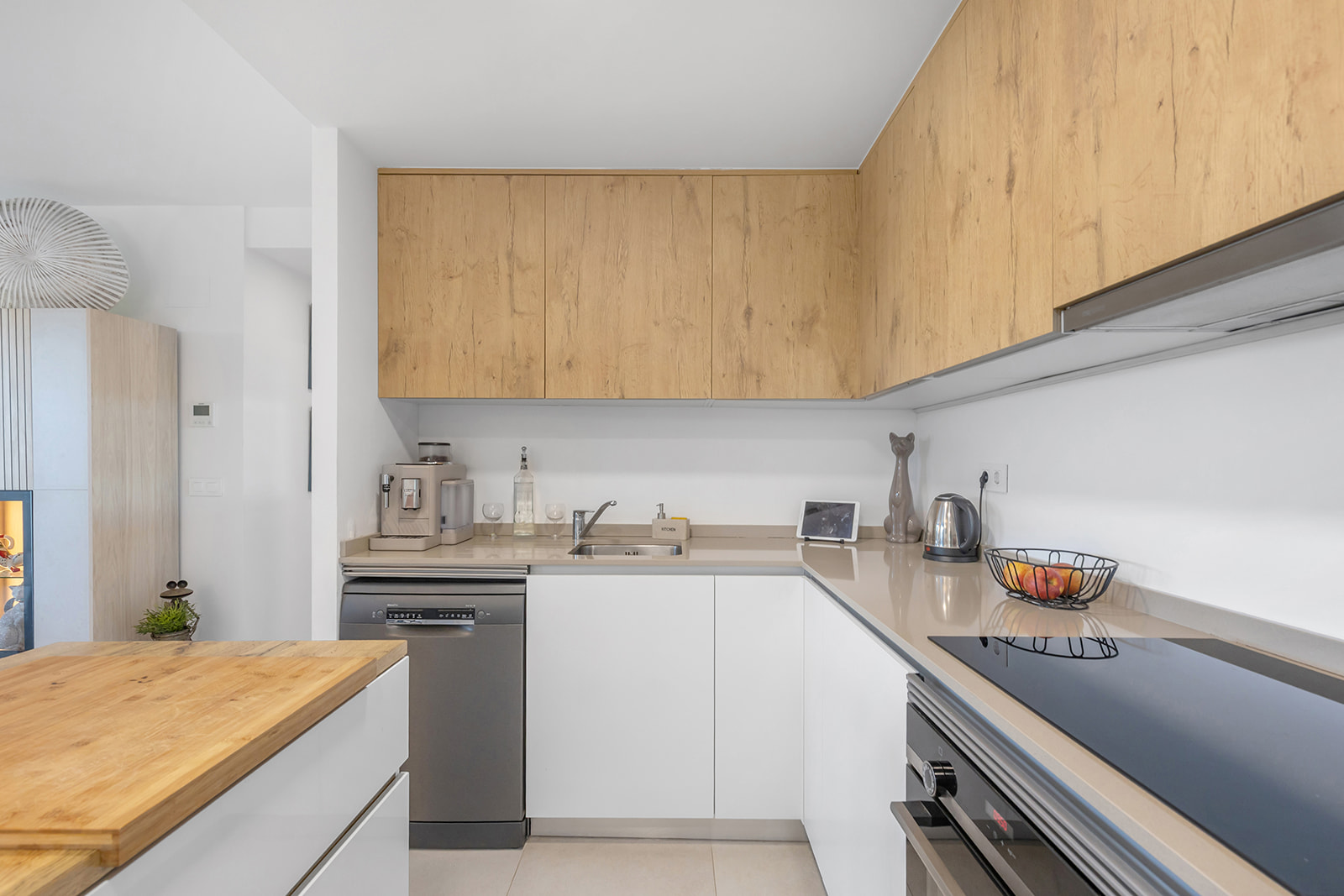 Master bedroom in apartment for sale in Torrevieja