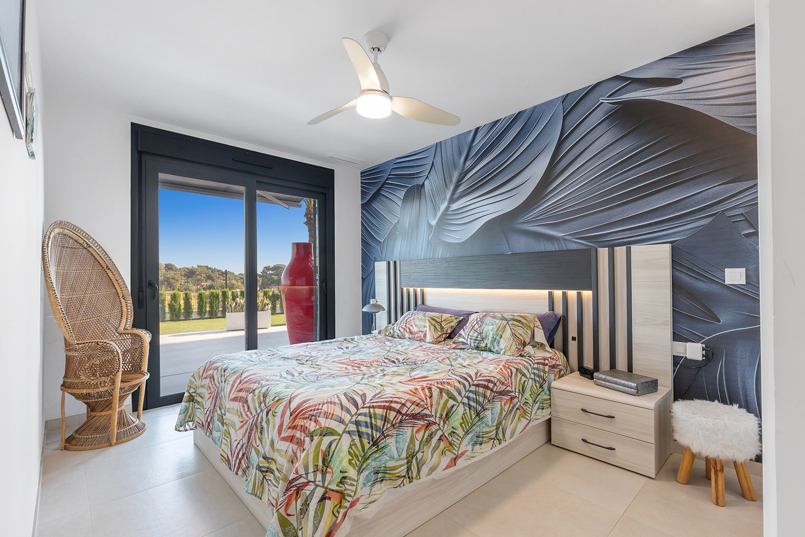 Pool area in apartment for sale in Torrevieja
