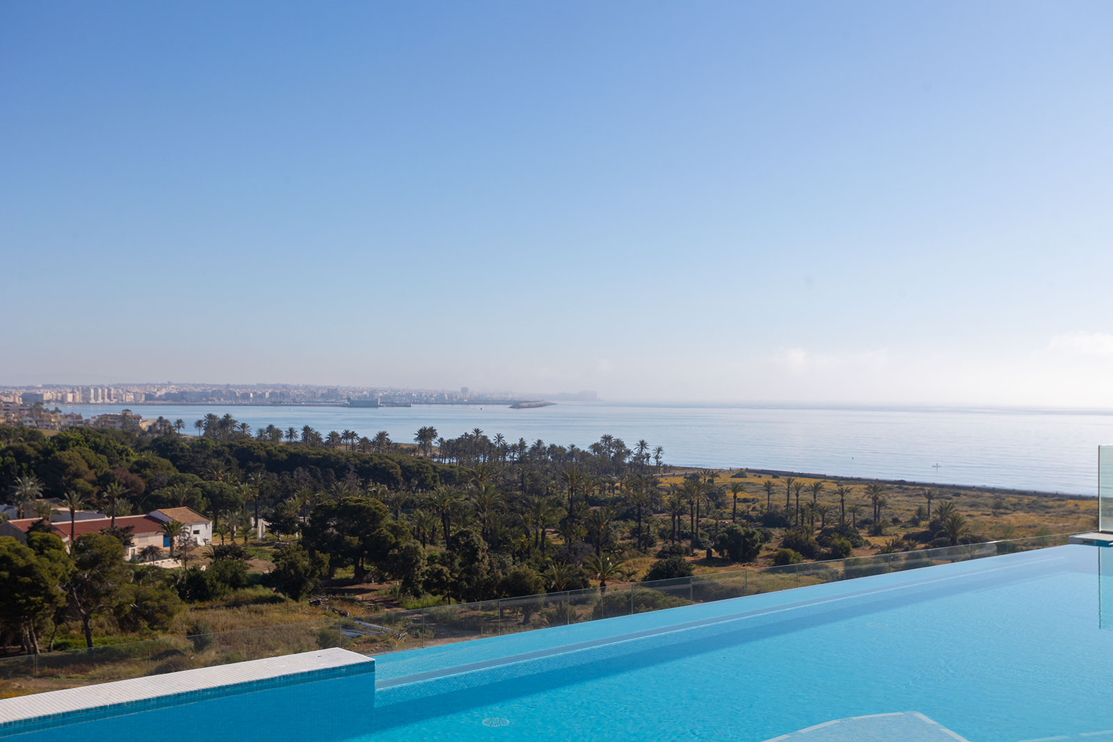 Terrace in apartment for sale in Torrevieja