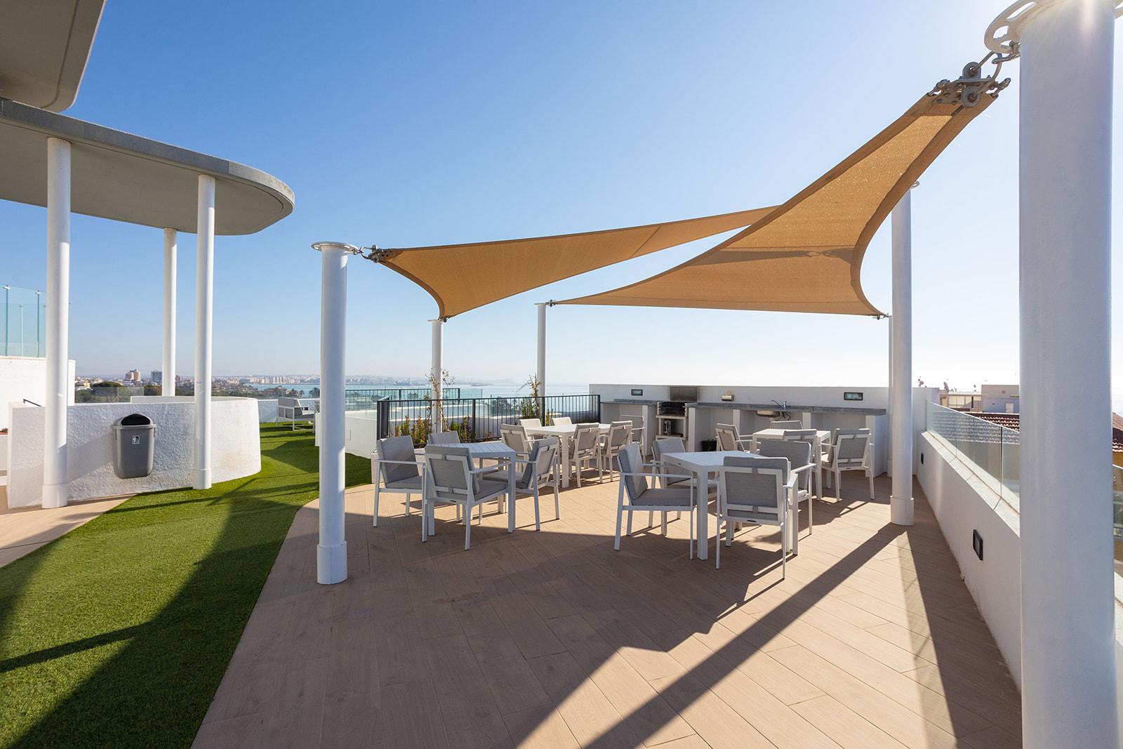 Bedroom in apartment for sale in Torrevieja