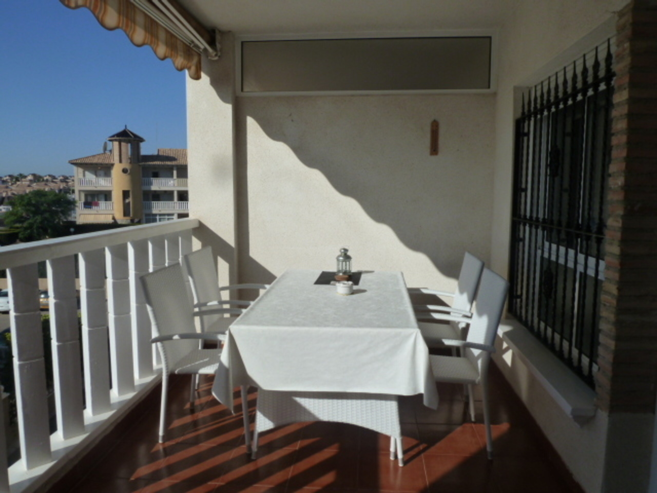 Master bedroom in apartment for sale in Cabo Roig
