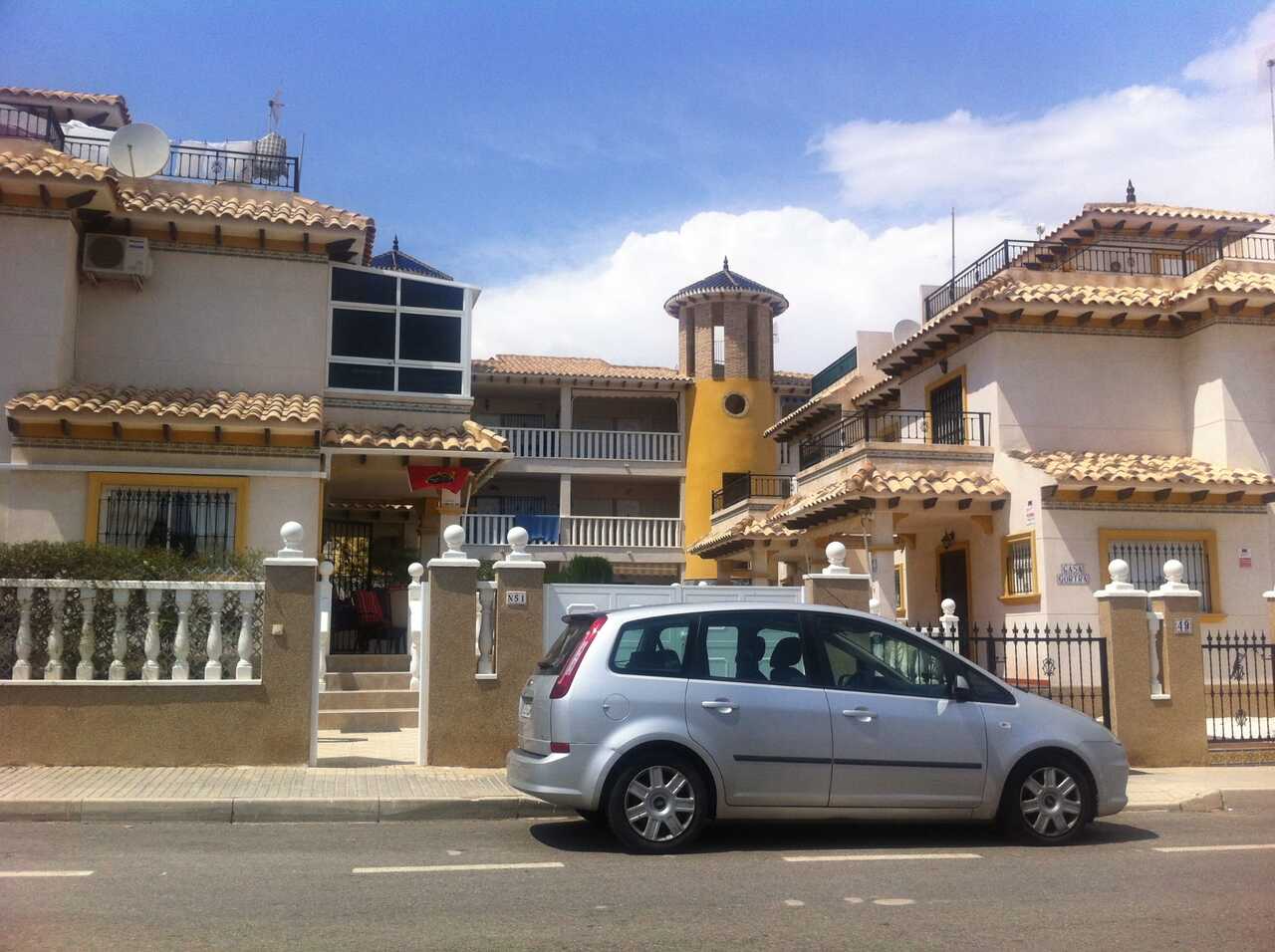Bedroom in apartment for sale in Cabo Roig