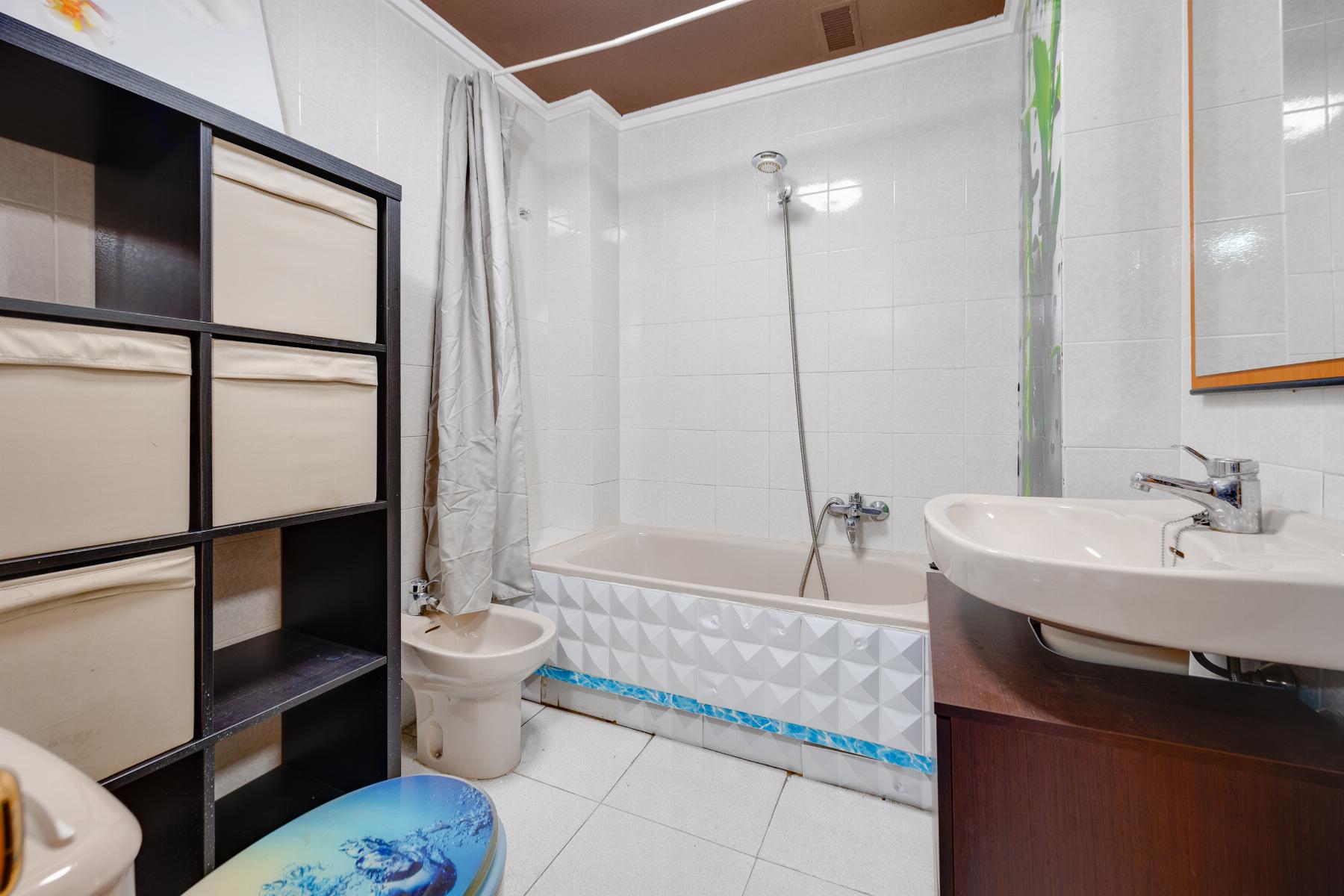 Pool area in apartment for sale in Torrevieja