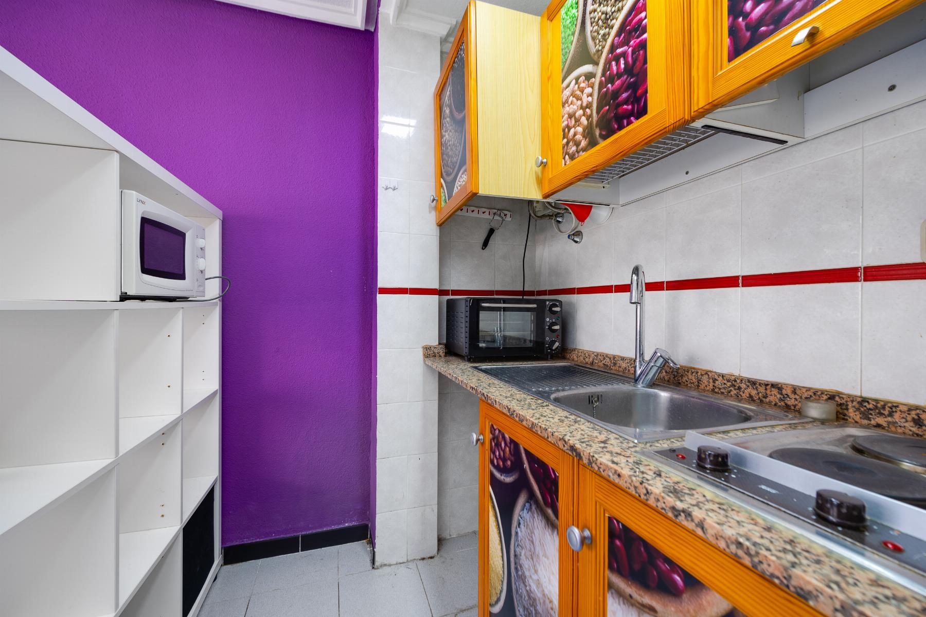 Bedroom in apartment for sale in Torrevieja