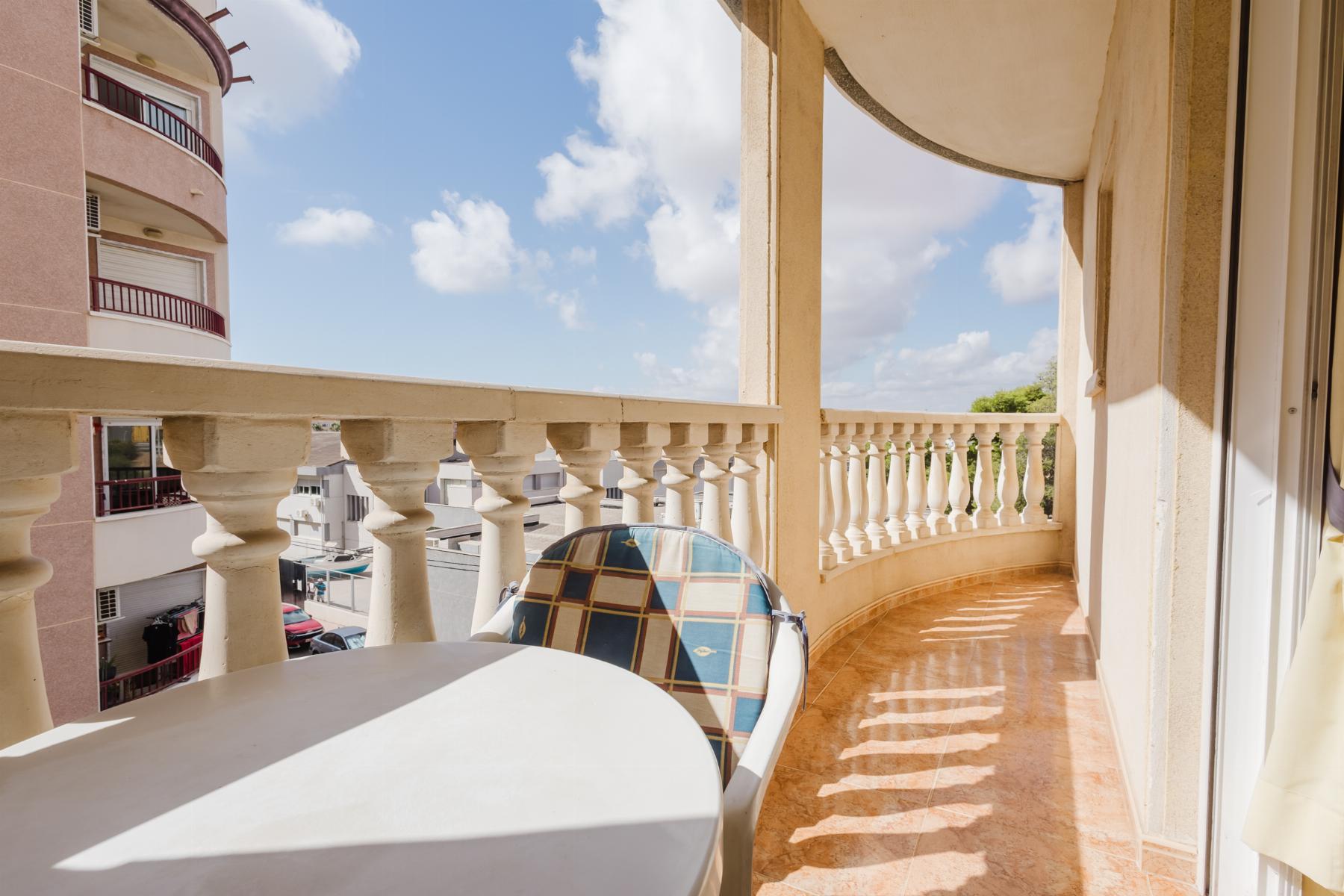 Kitchen in apartment for sale in Torrevieja