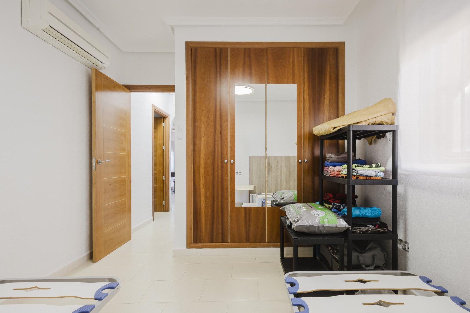 Bedroom in villa for sale in Torrevieja